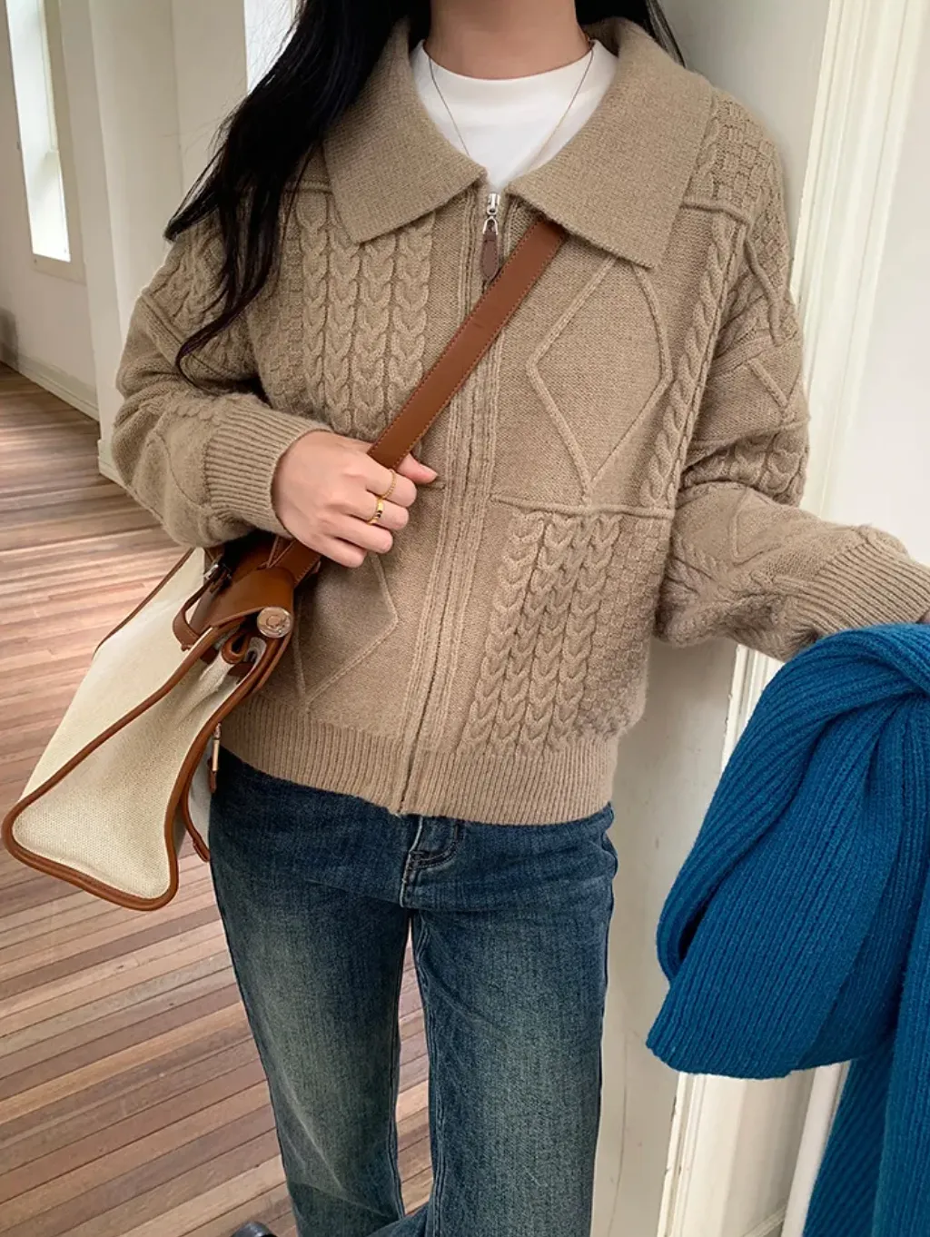 [ Korean Style] Solid Color Cozy Turn-down Zipper Collar Cable Knit Sweater