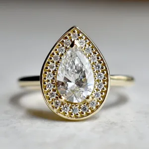 0.94ct Lab-Grown Pear-Shaped Diamond Halo Engagement Ring