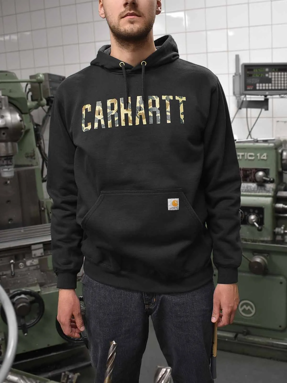 105486&#x20;Work&#x20;Hoodie&#x20;Camo&#x20;Graphic&#x20;Logo&#x20;Print&#x20;-&#x20;Carhartt