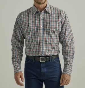 112330342- Wrangler Men's Classic Shirt - Brown Plaid