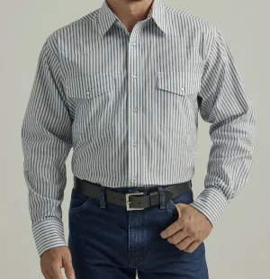 112330344 - Wrangler Men's Classic Shirt