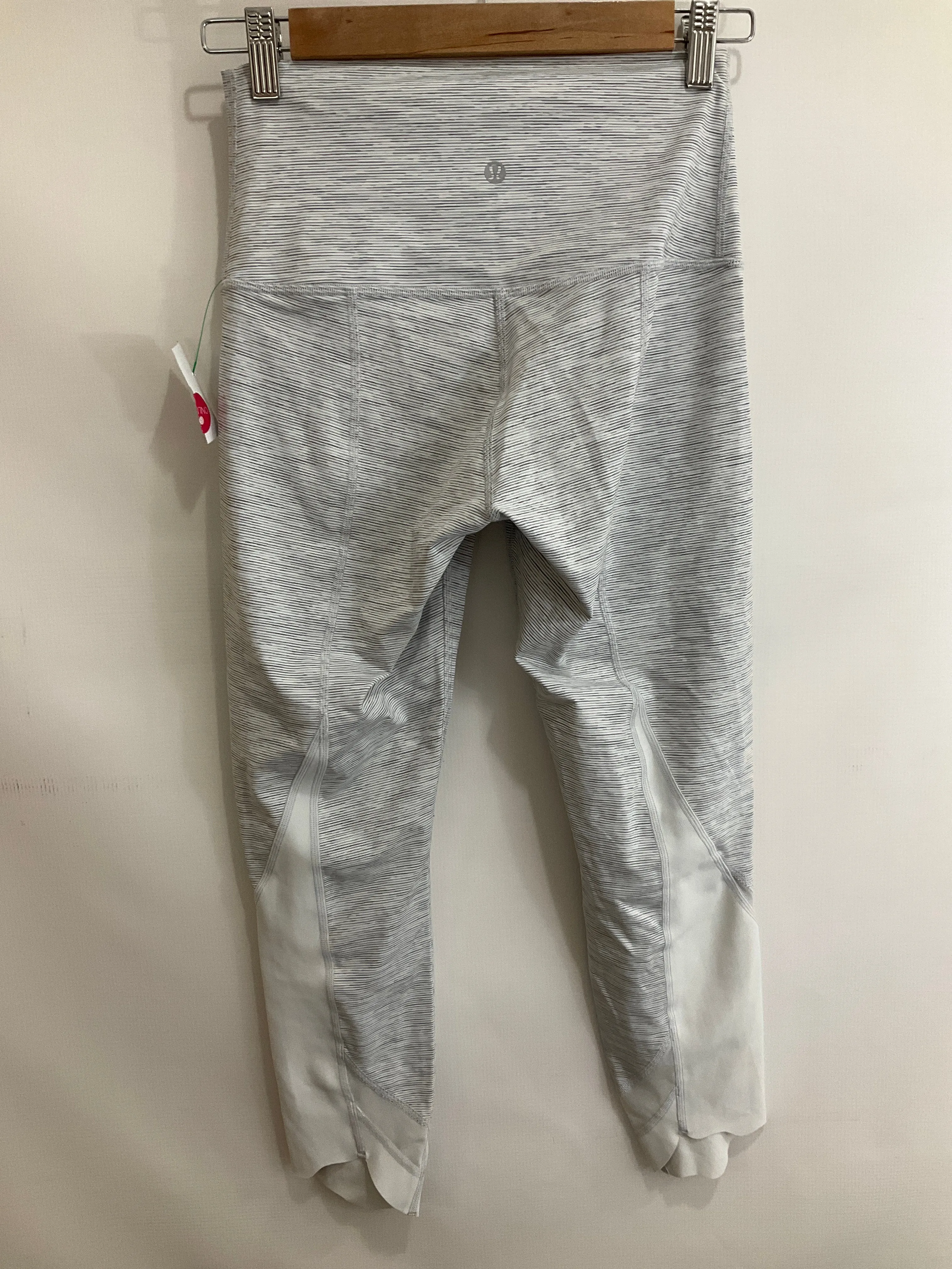 Athletic Capris By Lululemon In Striped Pattern, Size: 6
