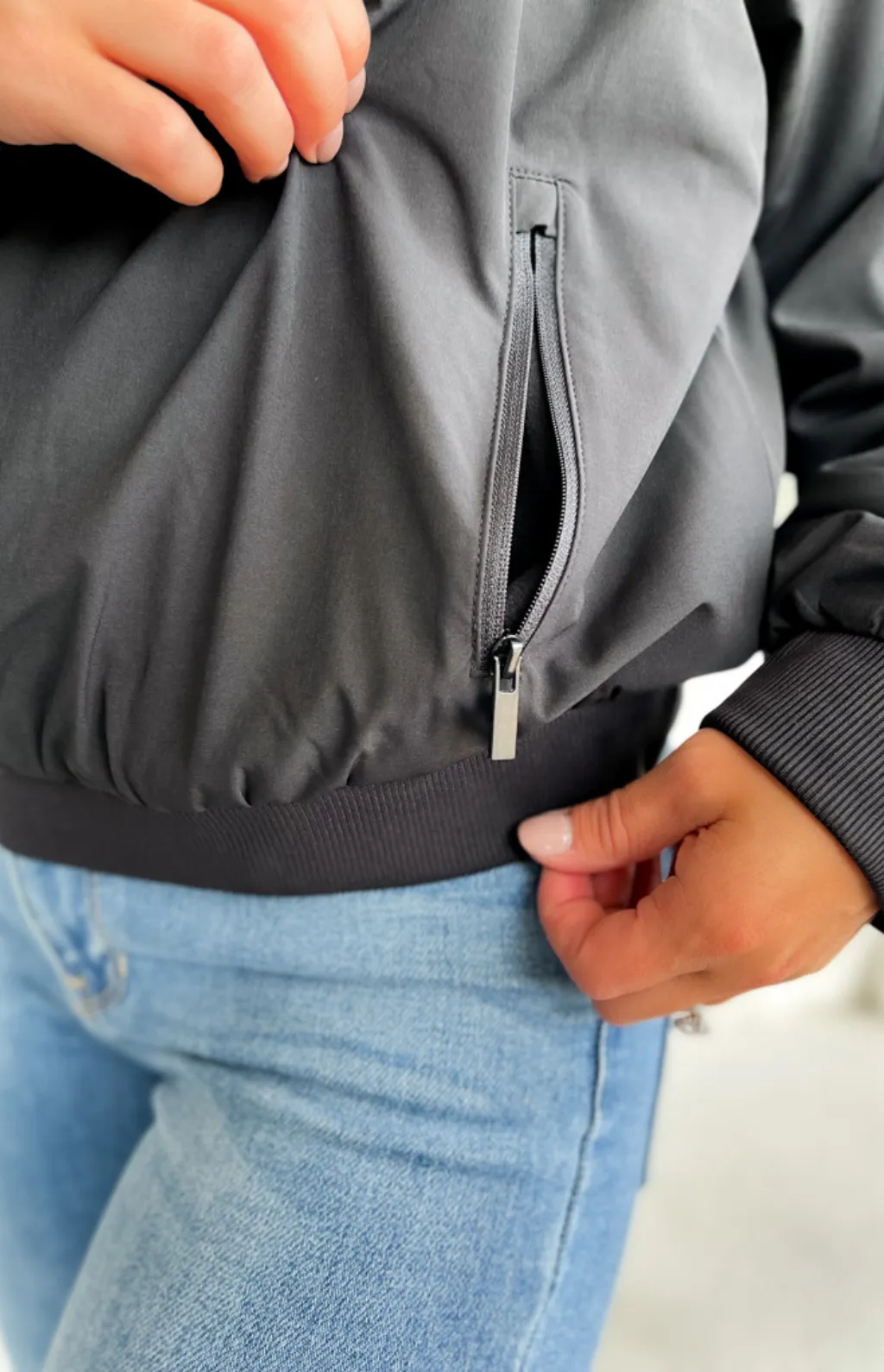 Bailey 3/4 Zip Black Pullover