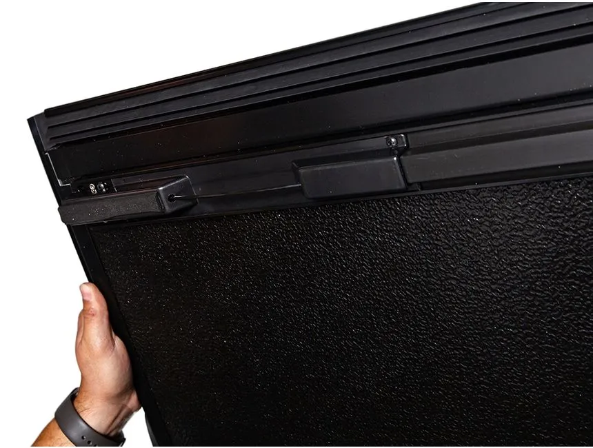 BAK Industries BAKFlip F1 Tonneau Cover | 2024  Toyota Tacoma