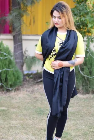 Black Colour Designer Silky Wrap With Designer Reversible Pattern