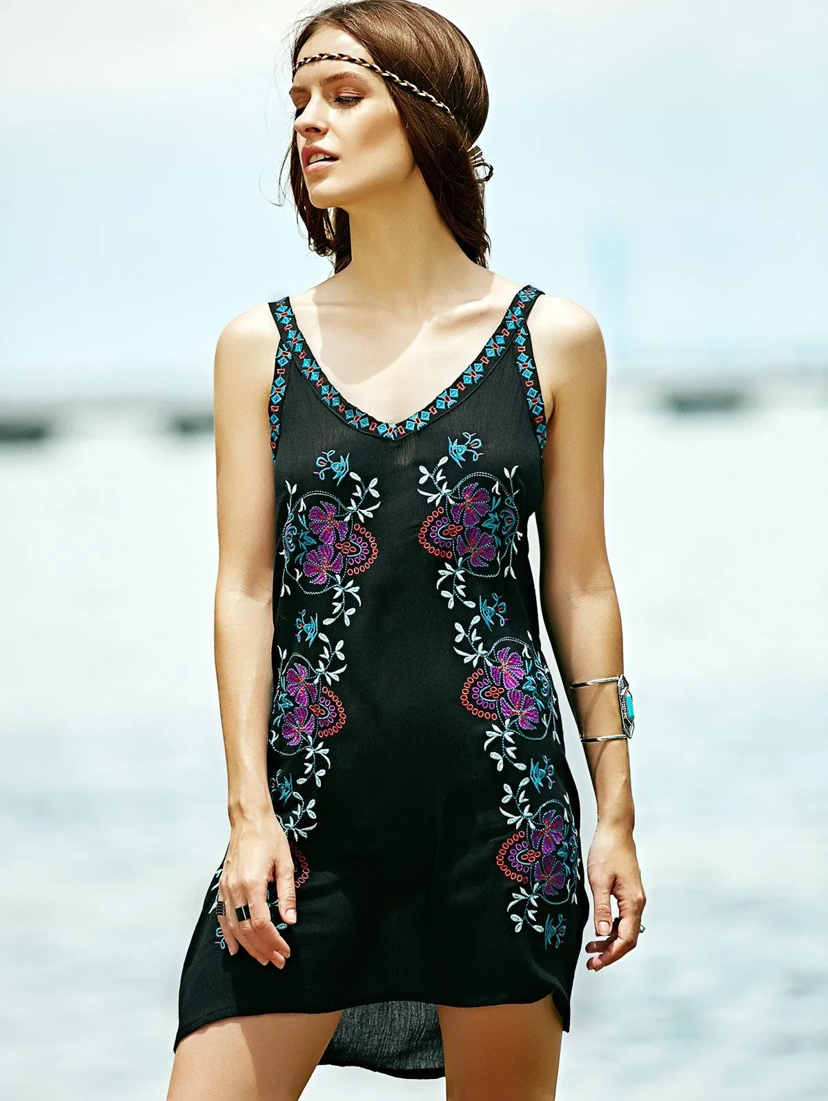 Bohemian STYLE flower color embroidery V neck retro wind dress skirt