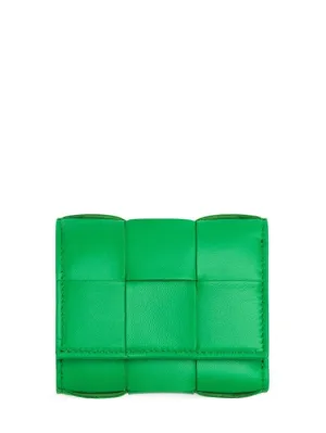 Bottega Veneta   Cassette leather tri-fold zip wallet 