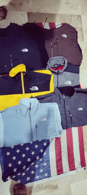 Brand TNF fleece jacket