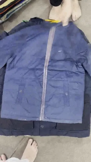 Branded Polo Tommy Hilfiger puffer jackets 30 pieces