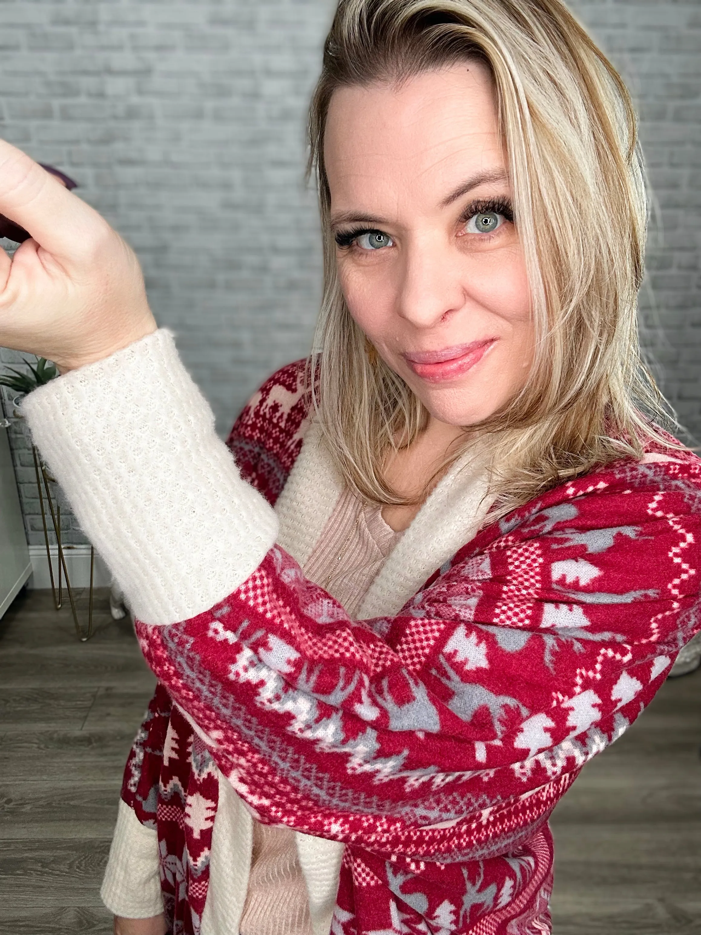 Brushed Snuggly Soft Burgundy Winter Print Cardigan