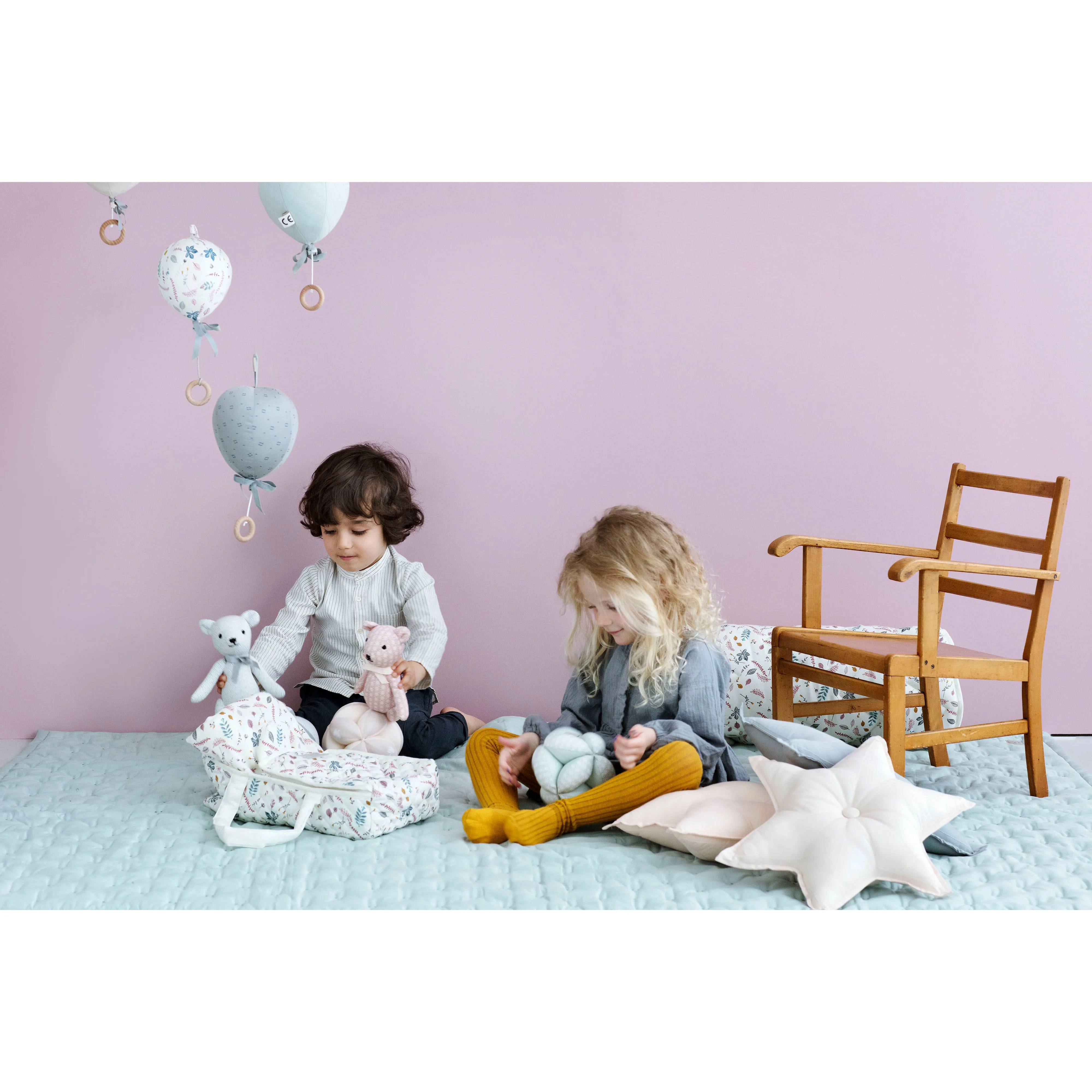 Cam Cam Copenhagen Music Mobile Balloon Rose