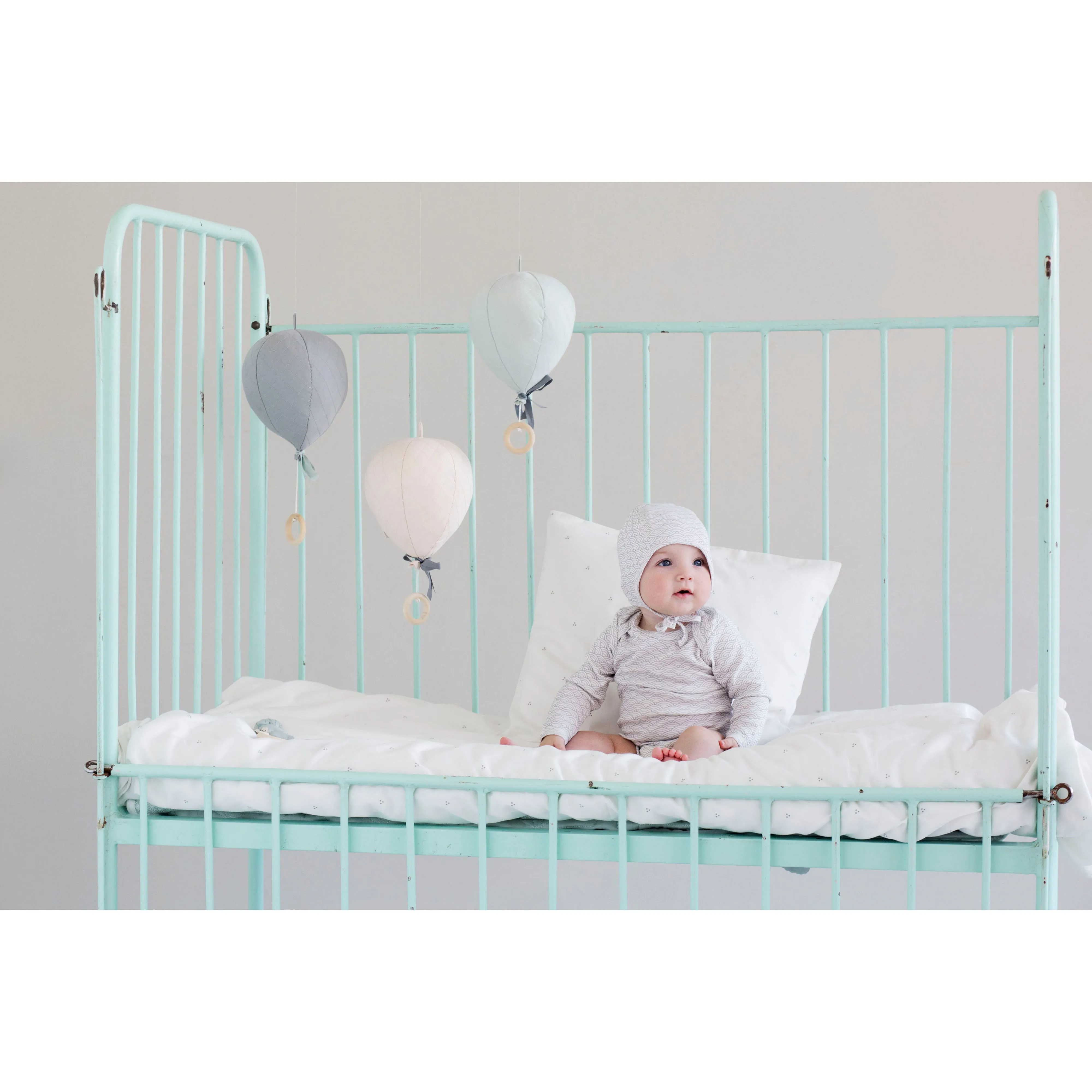 Cam Cam Copenhagen Music Mobile Balloon Rose