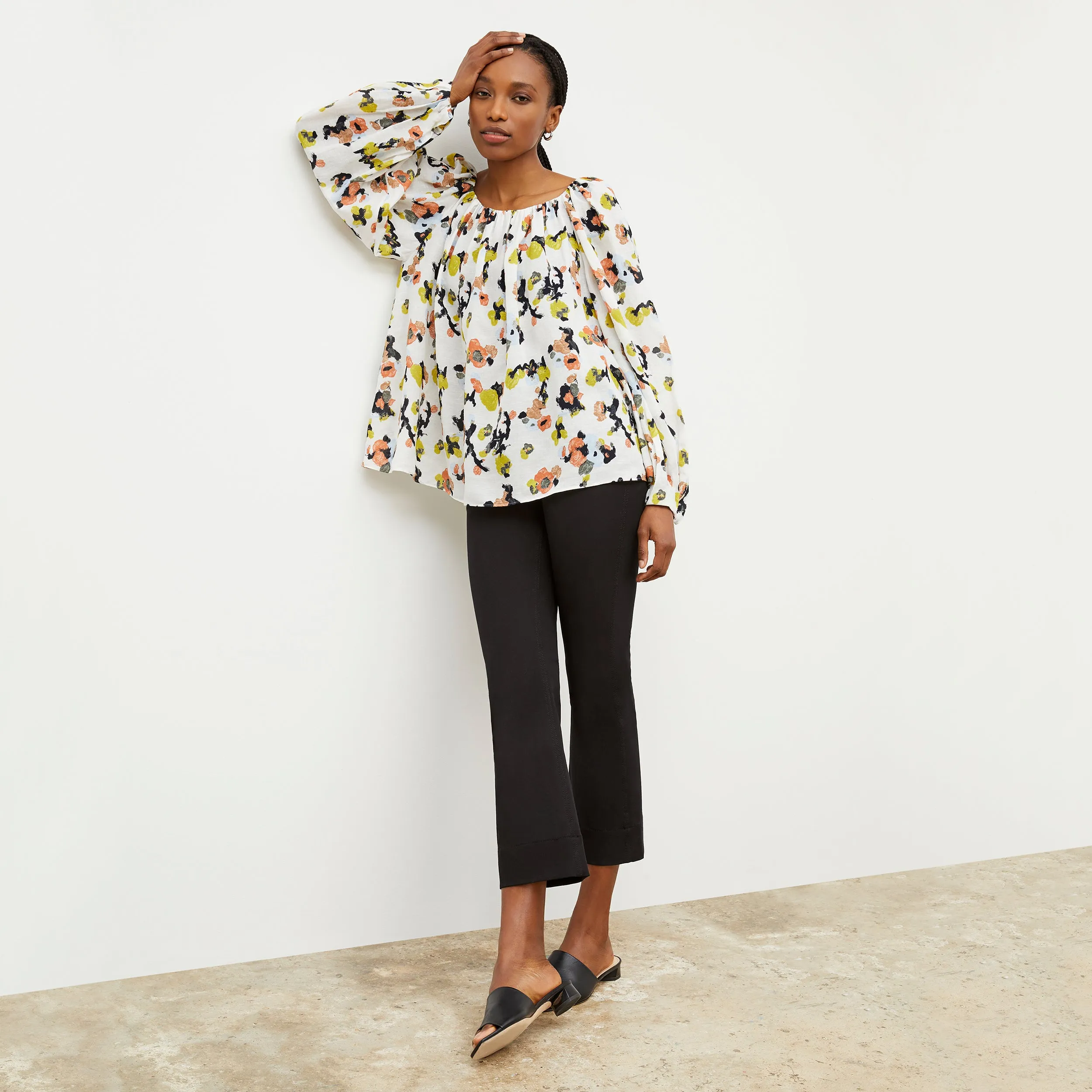 Camilla Top - Meadow Print Linen :: Multicolor