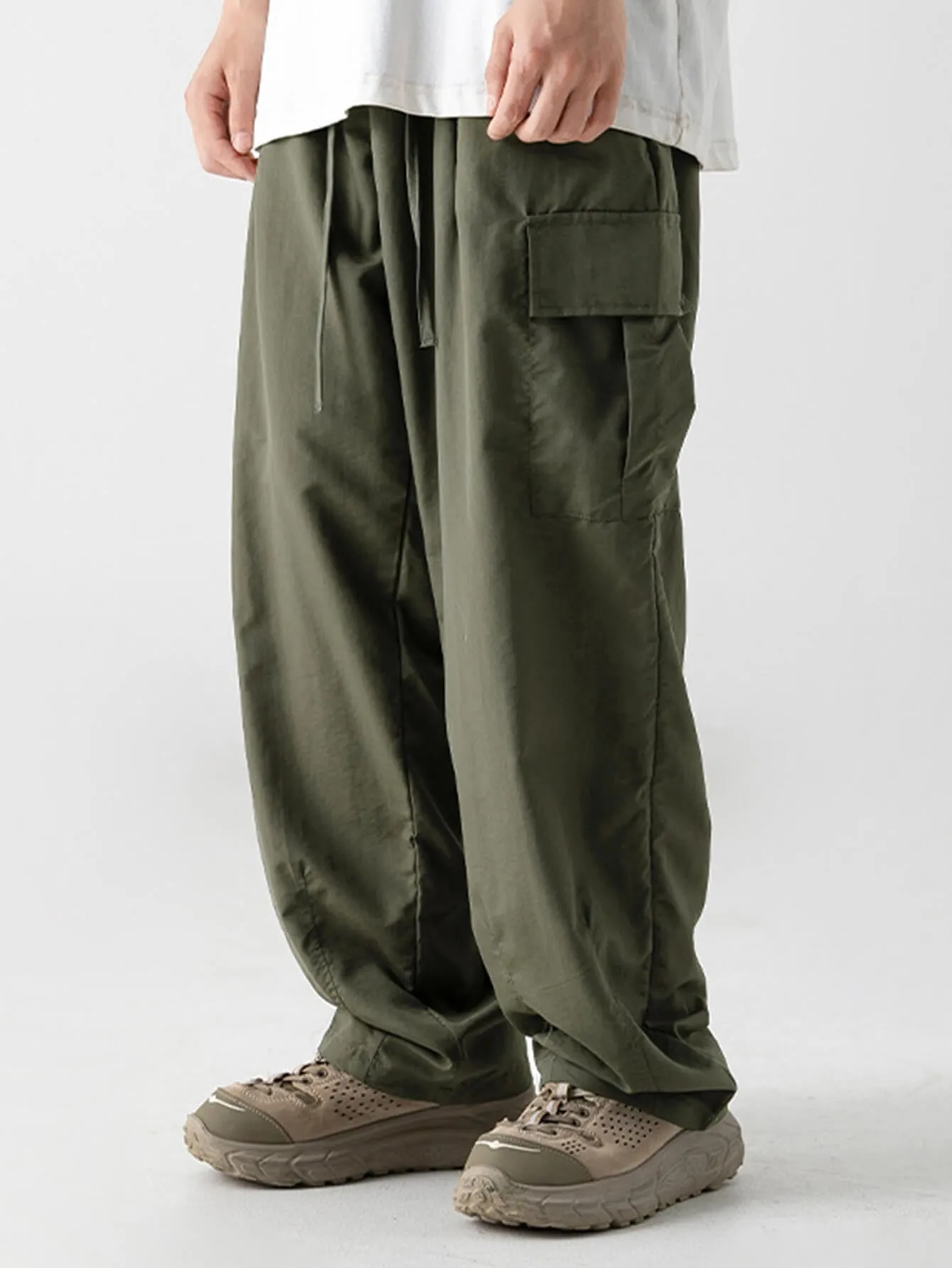 Casual And Versatile Large Pocket Design Pleated Loose Outdoor Trousers