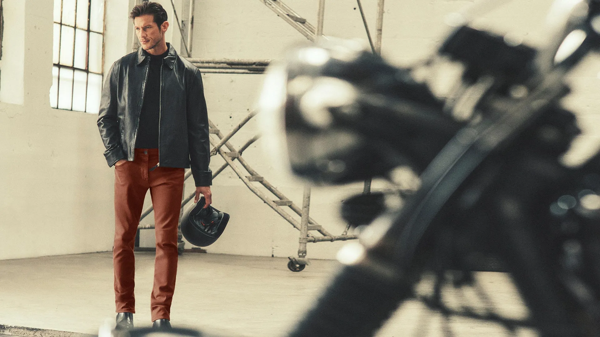 Cool Tapered Leg Pants In Cinnamon Comfort