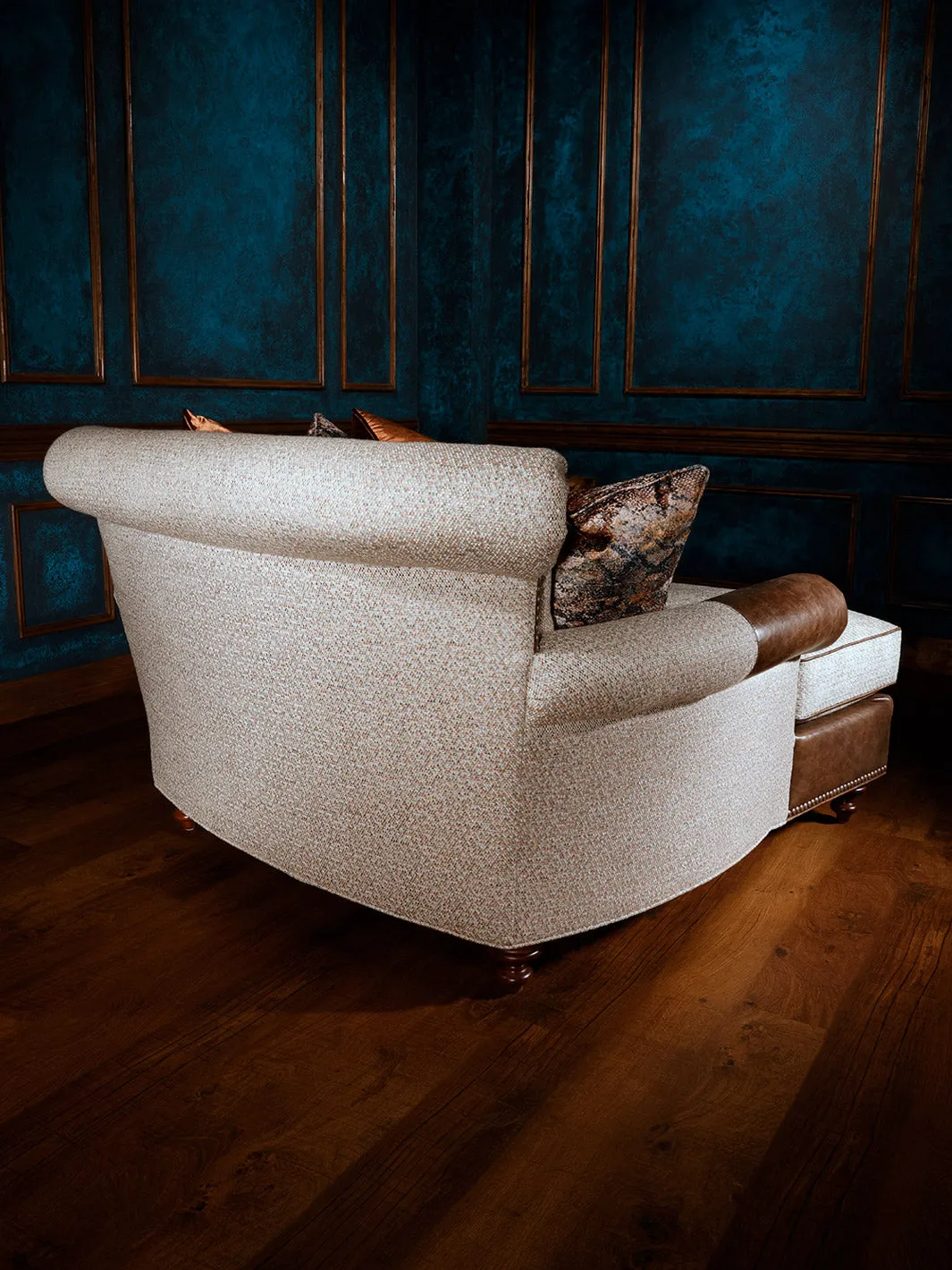Country Comfort Western Chaise Lounge