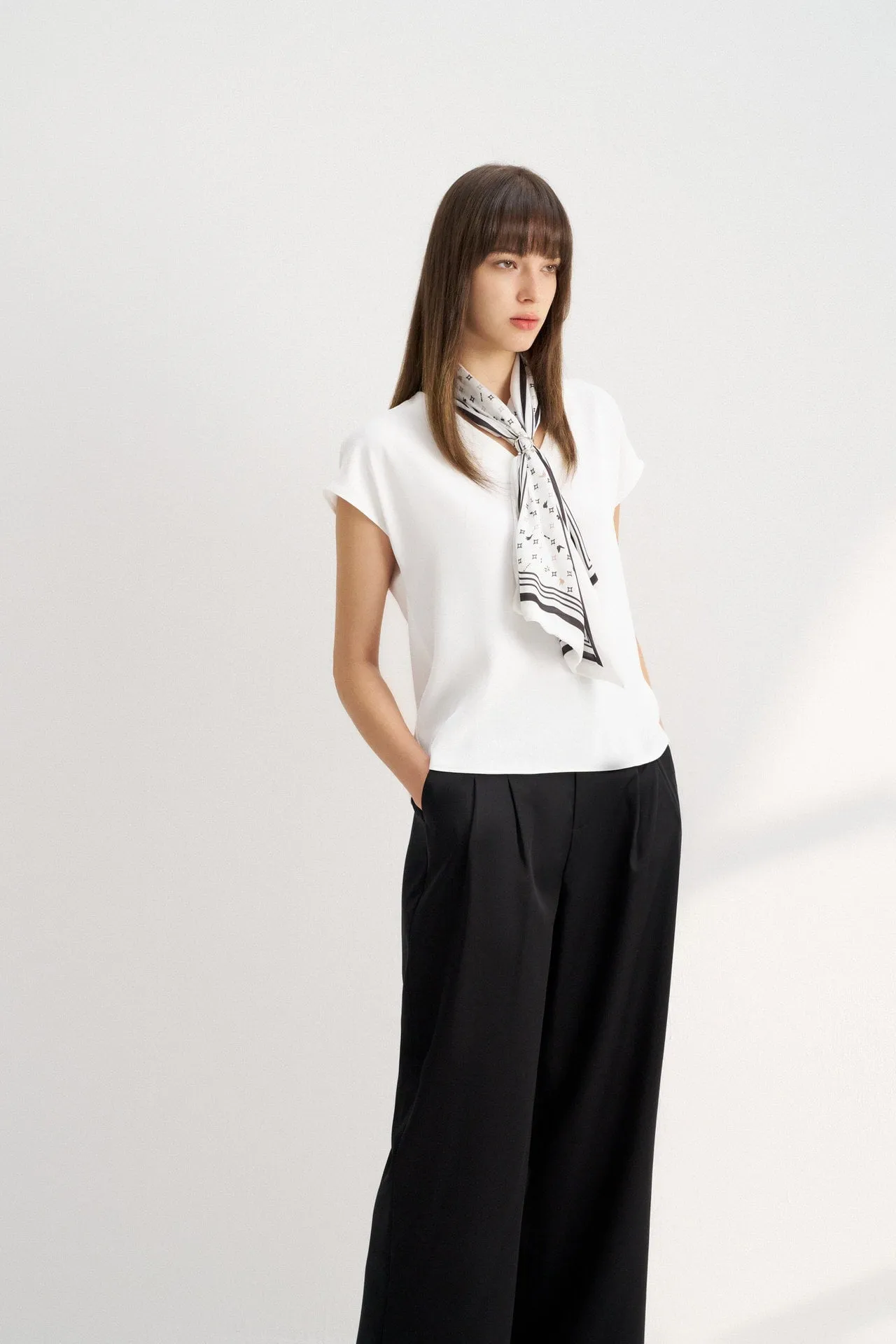 Diamond Shape V-neck Blouse with Printed Scarf