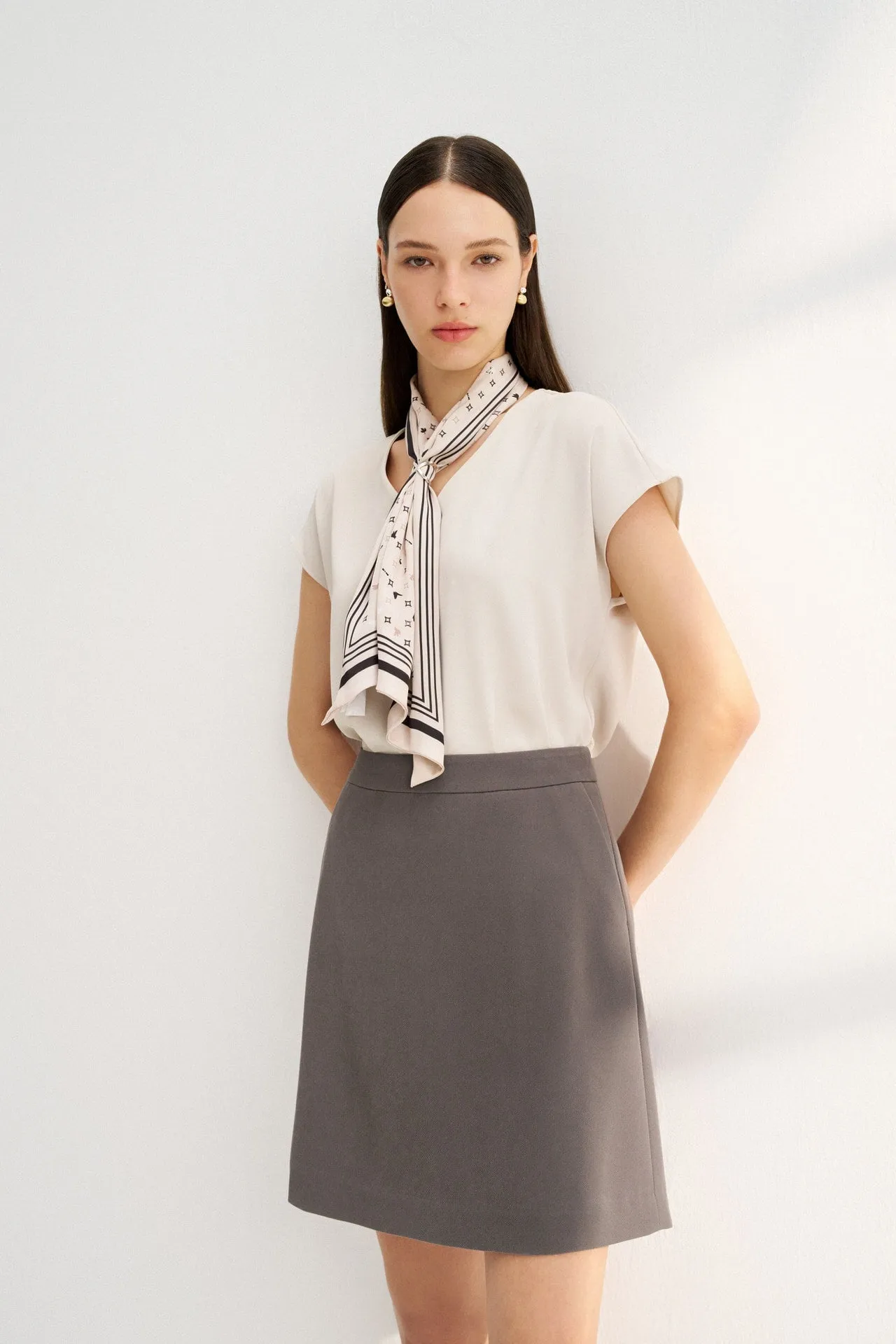 Diamond Shape V-neck Blouse with Printed Scarf
