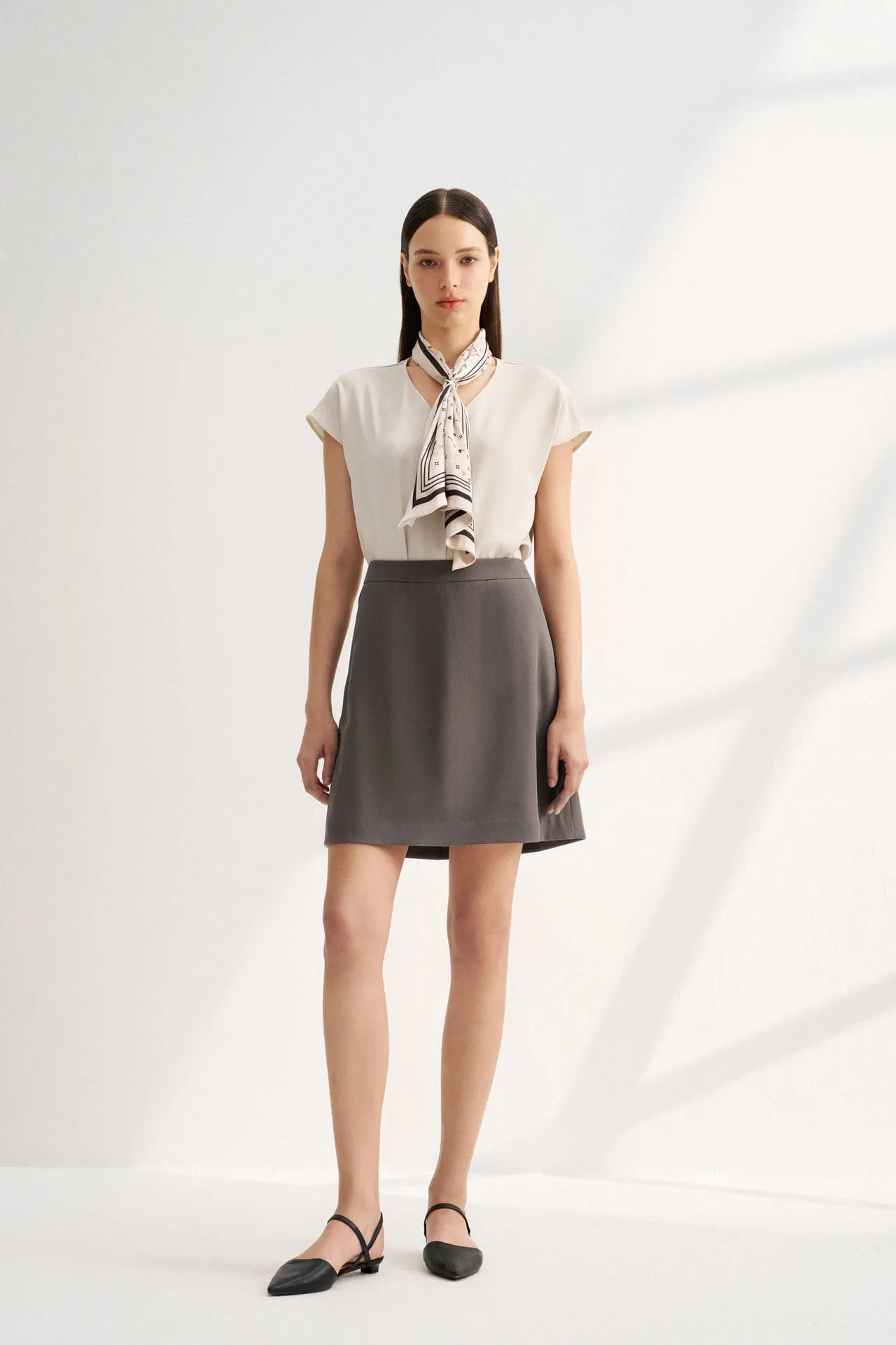 Diamond Shape V-neck Blouse with Printed Scarf
