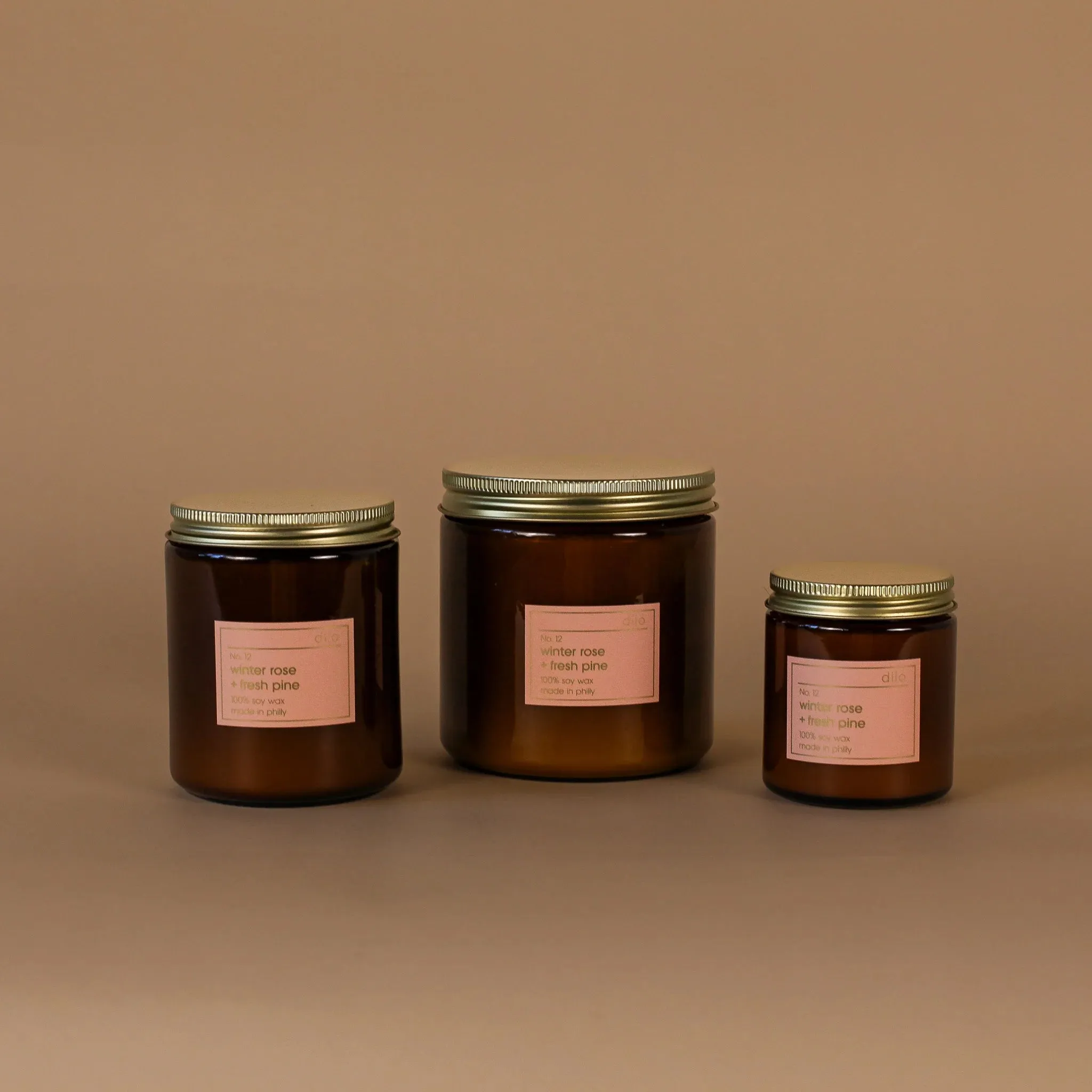 Dilo Winter Rose   Pine Candle