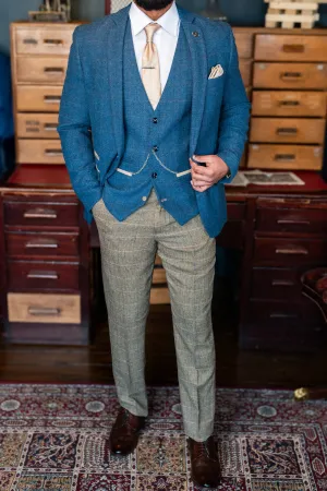Dion with contrast trousers Wedding Look
