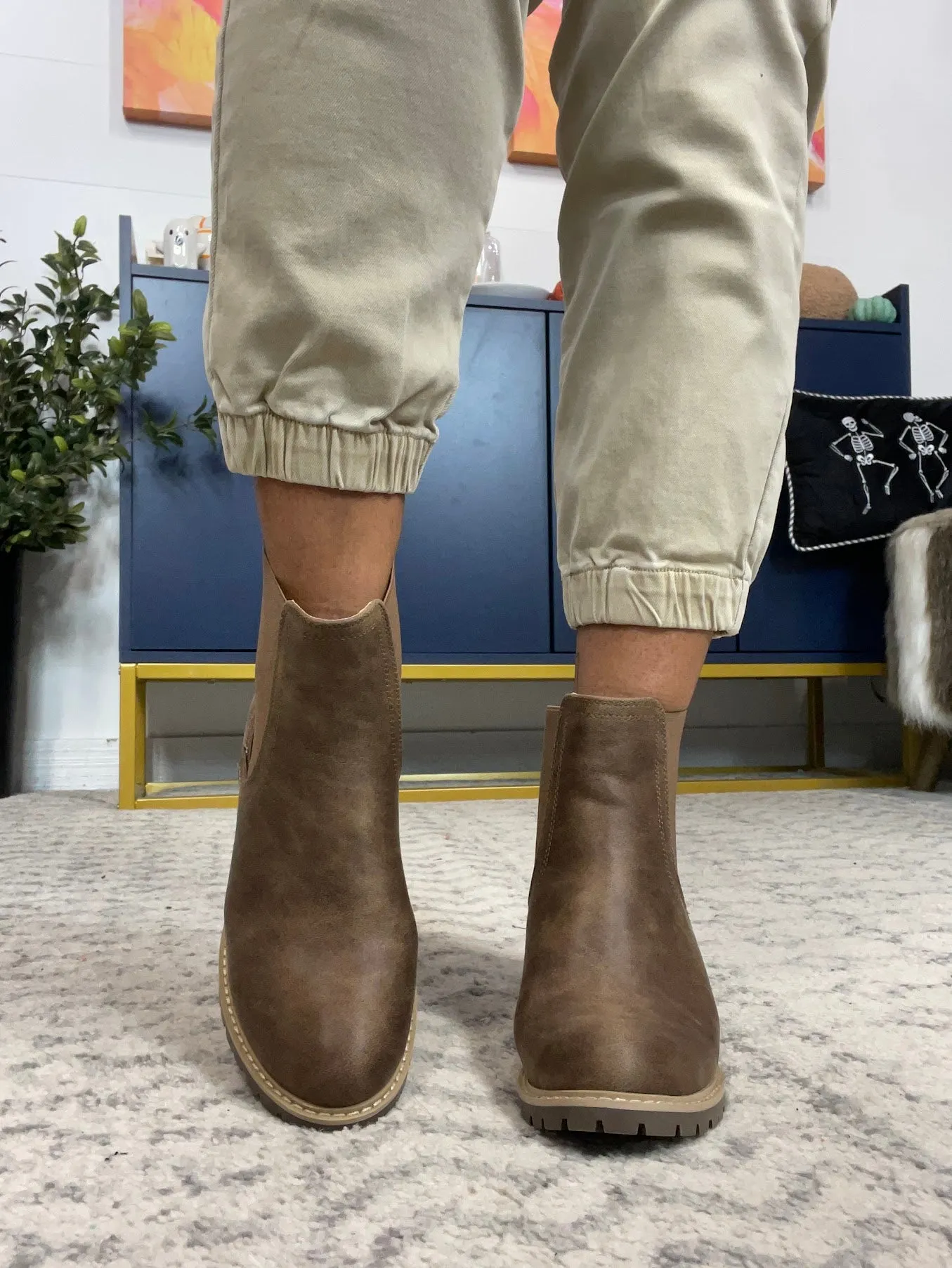 Doohickey Corky's Boots in Taupe (7-11)