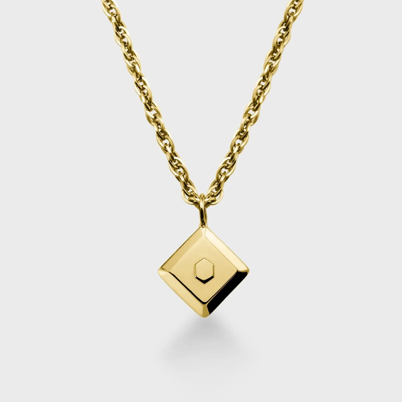 Essentielle Chain Necklace Pendant, Gold Colour