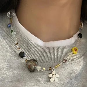 Fashionable Handmade Flower Beaded Necklace
