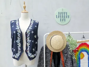 Festival Girl | Vintage 1970s 1980s Bohemian hippie embroidered vest