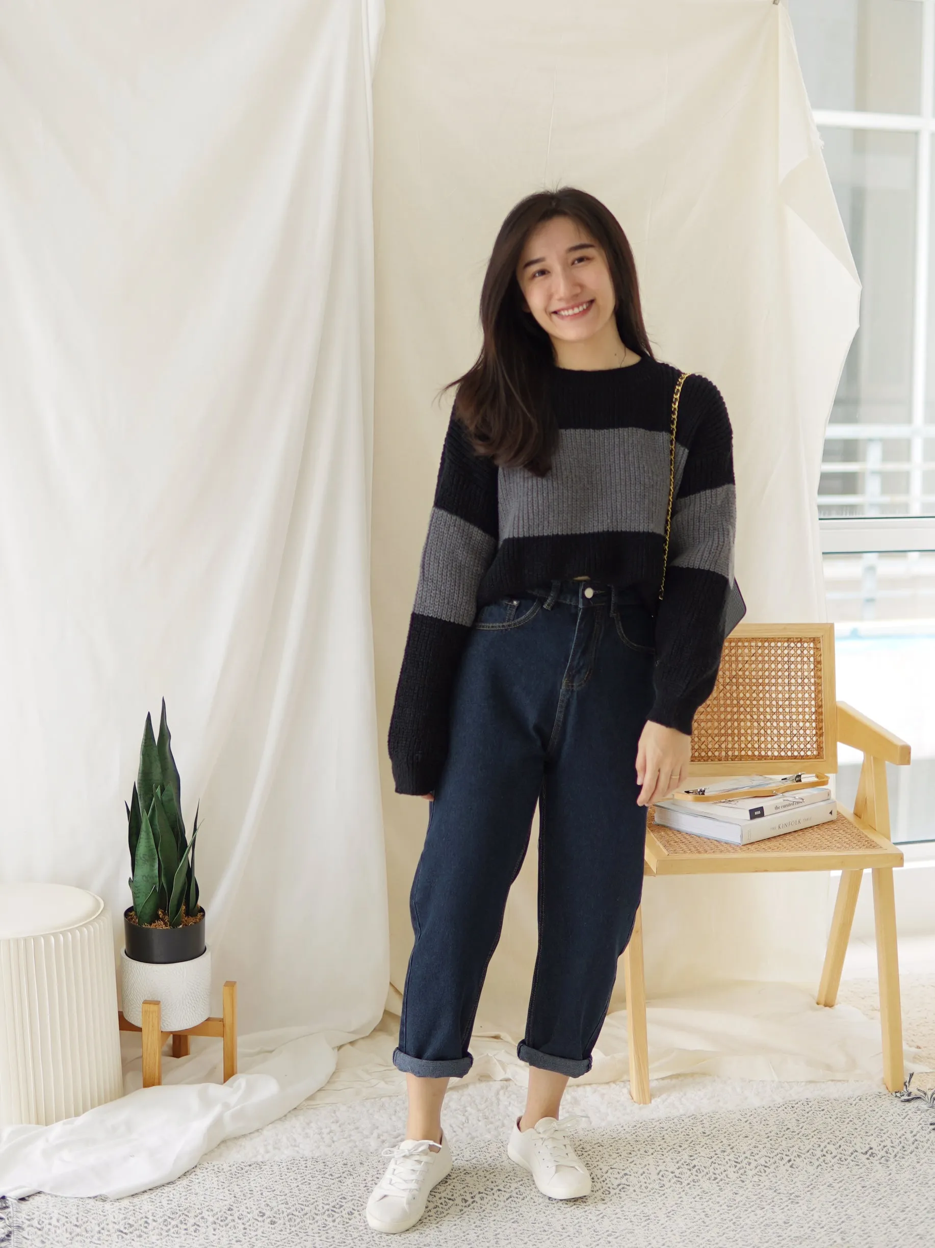 GREY BLACK CONTRAST SWEATER