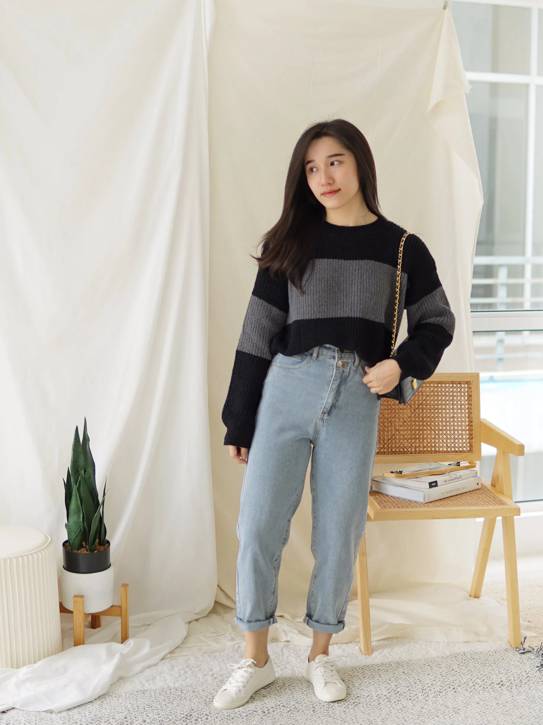 GREY BLACK CONTRAST SWEATER