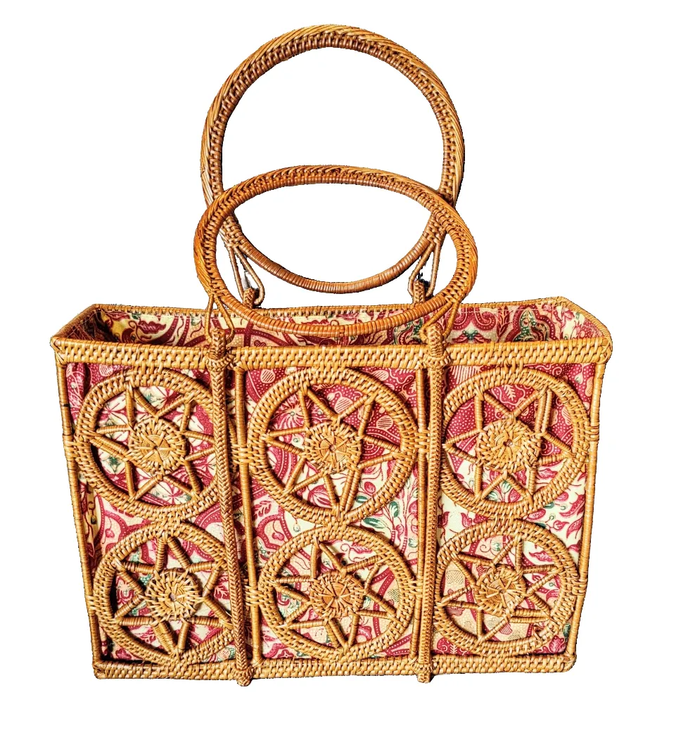 Handbags: Star Themed Large Top Handle, Hand - Woven Natural Rattan Tote Bag.