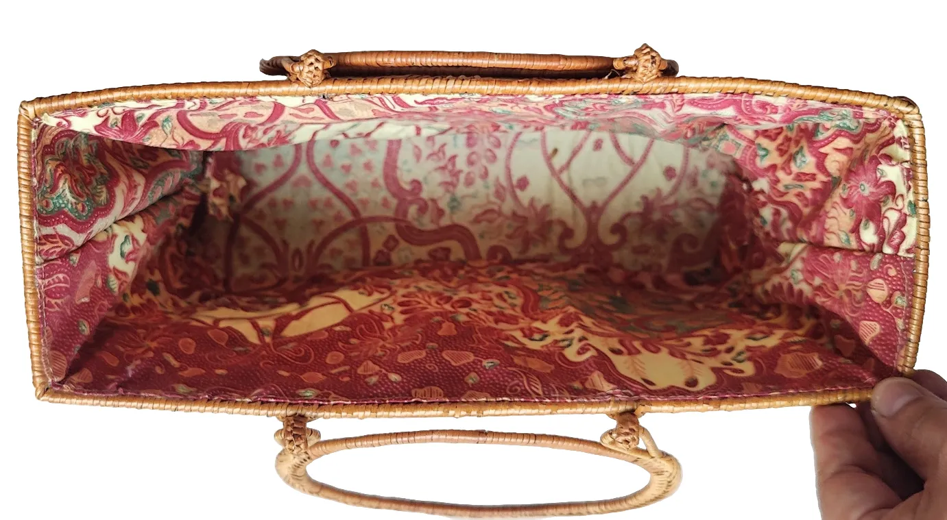 Handbags: Star Themed Large Top Handle, Hand - Woven Natural Rattan Tote Bag.