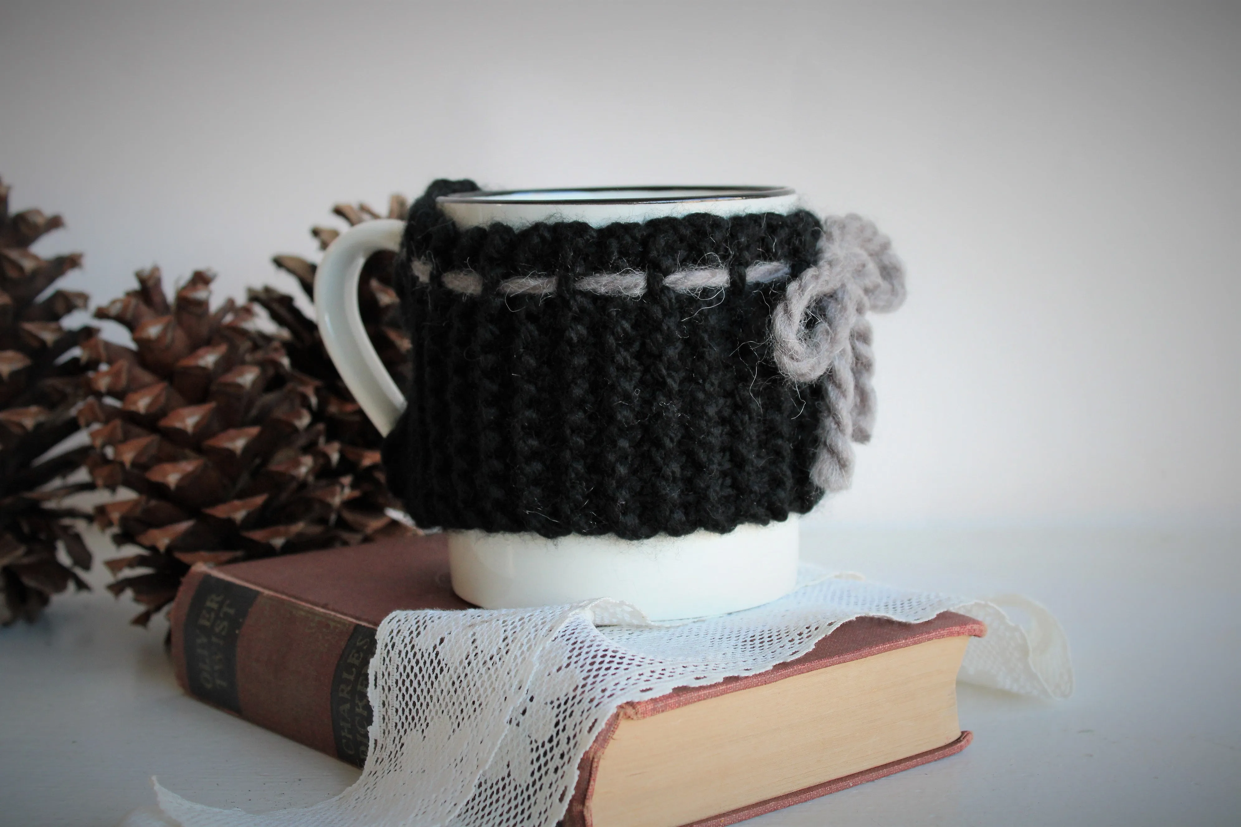 Handknit Mug Cozy with Bow and Buttons, Prototype
