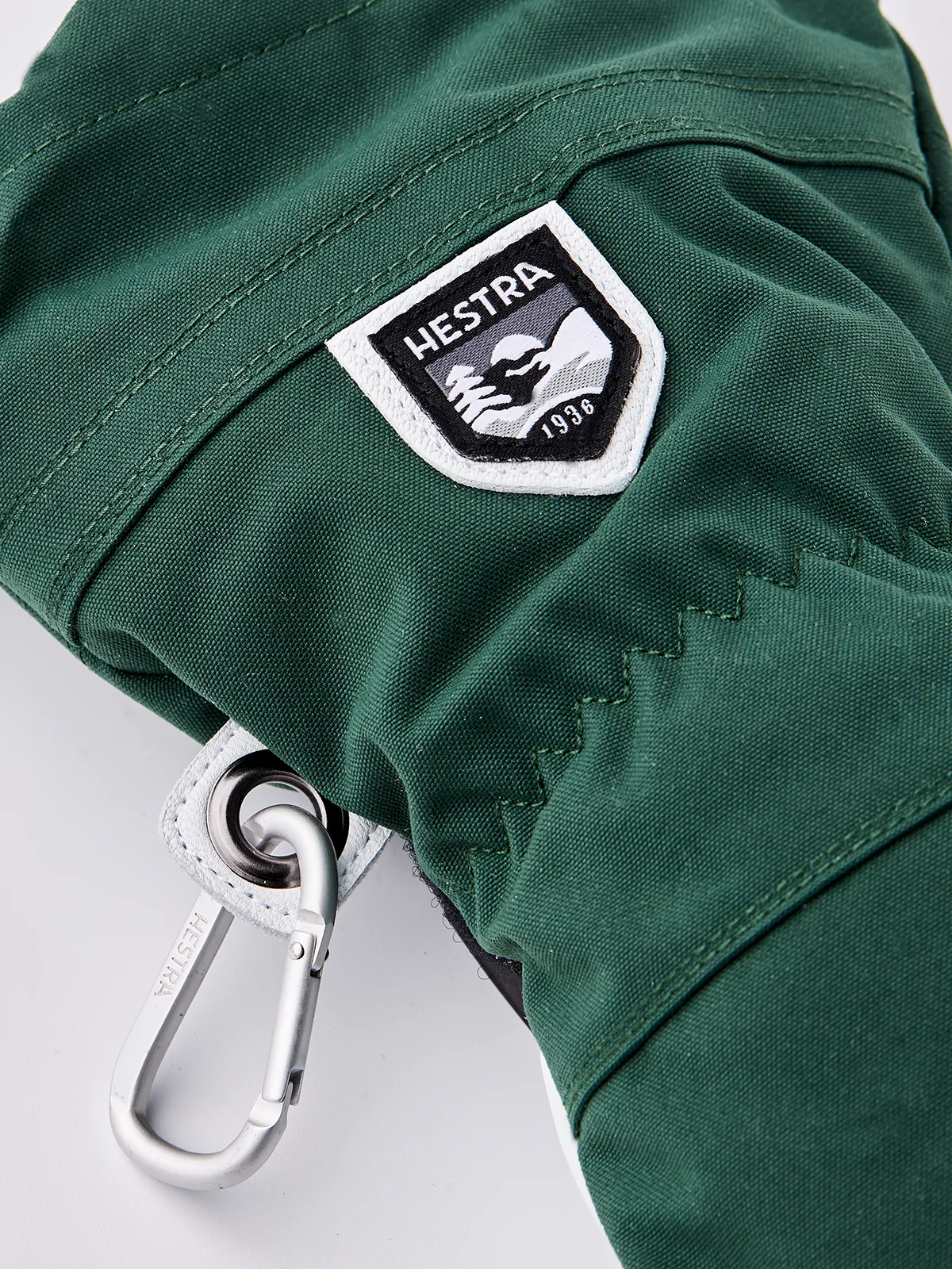 Hestra Army Leather Heli Ski Bottle Green | Buy Hestra Army Leather Heli Ski Bottle Green here | Outnorth
