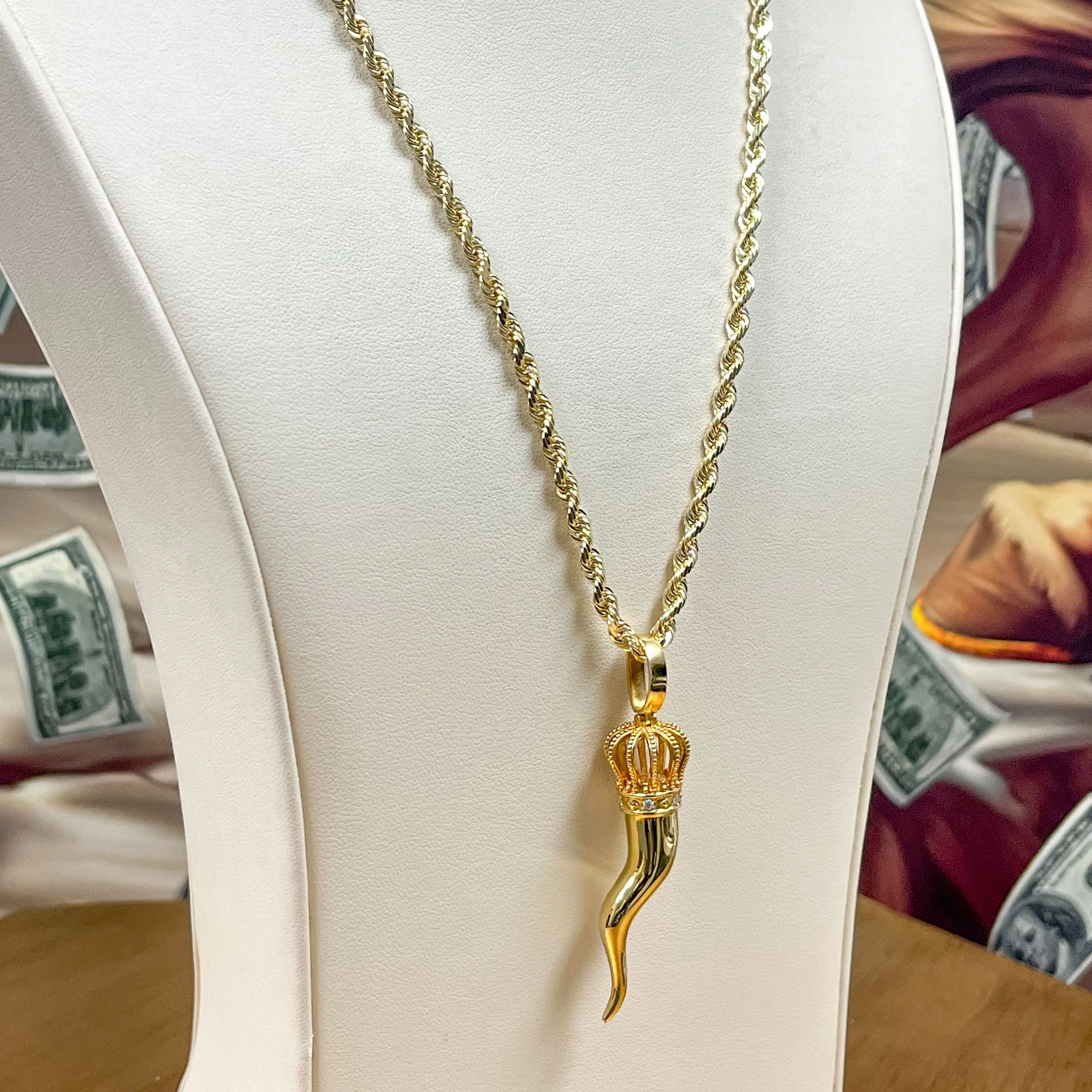 Italian Horn Pendant – 14K Gold Men’s Pendant