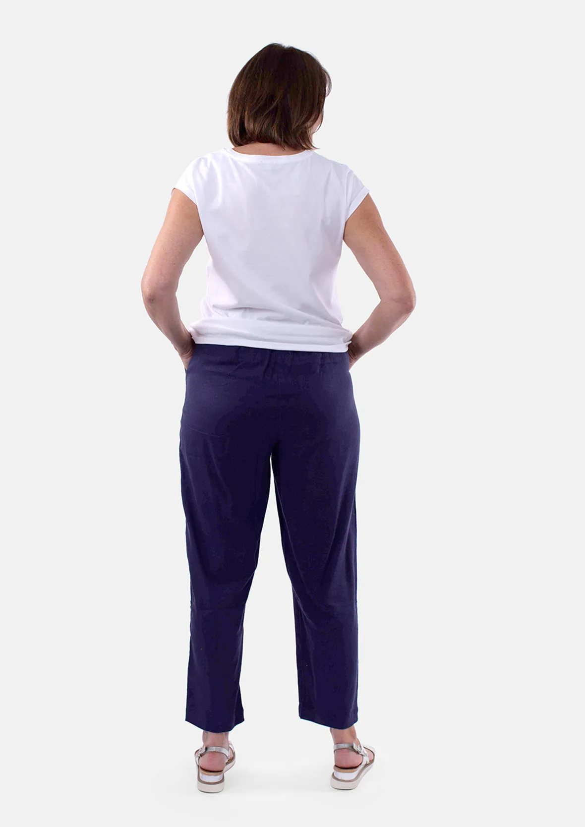 Linen Rich Tapered Leg Trouser With Pockets