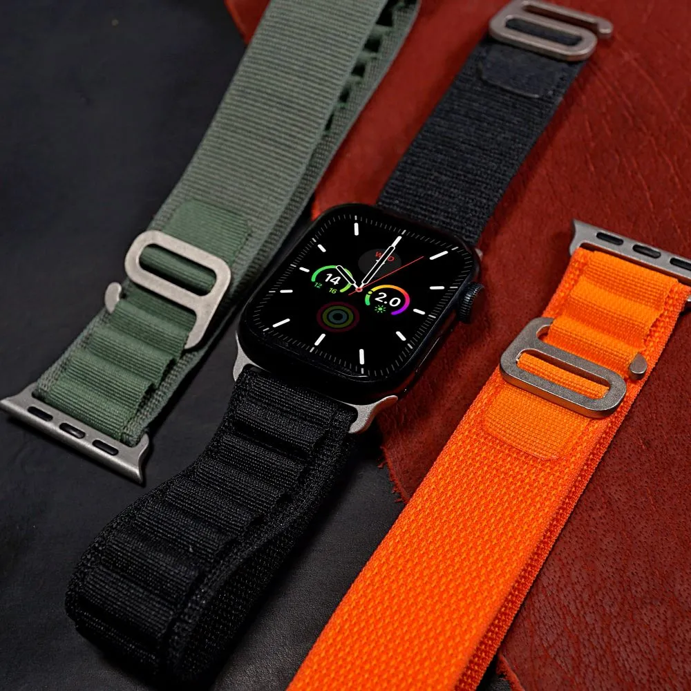 Loop Nylon Strap in Black (Apple Watch)