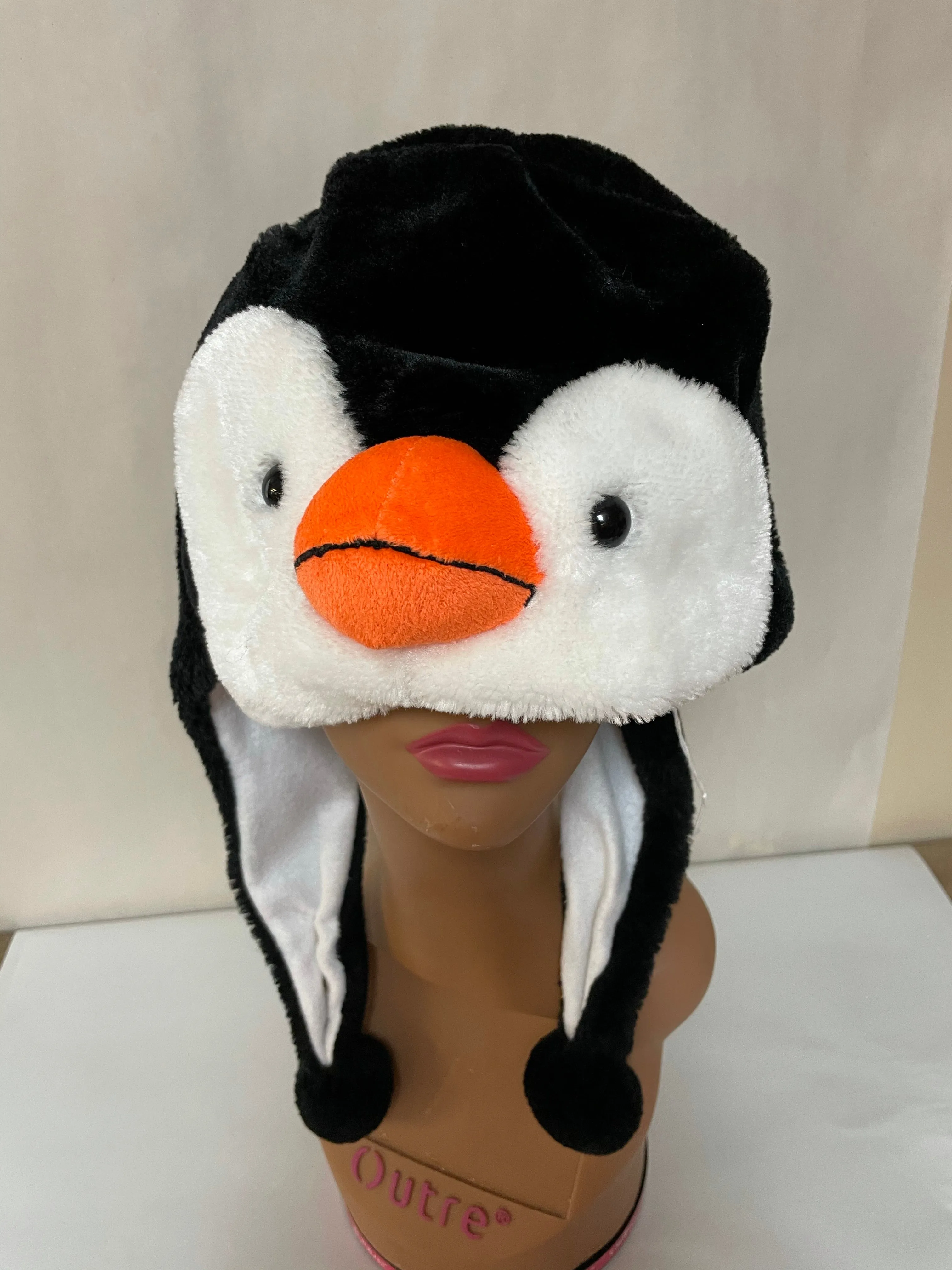 <€€ Winter Wear Boys/Girls Hat Wild Critters Plush "Perry Penguin" Super Soft Warm Fun