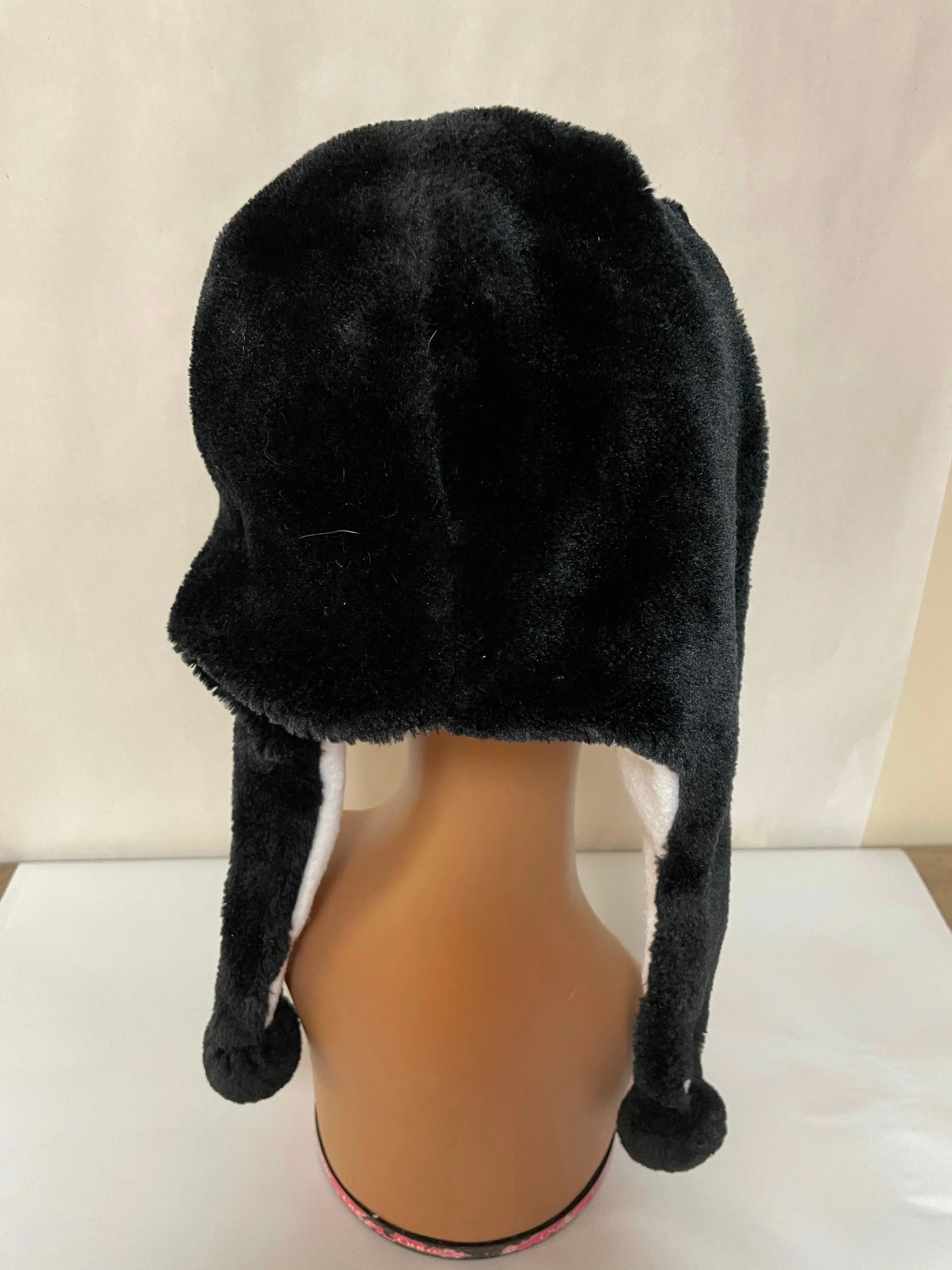 <€€ Winter Wear Boys/Girls Hat Wild Critters Plush "Perry Penguin" Super Soft Warm Fun
