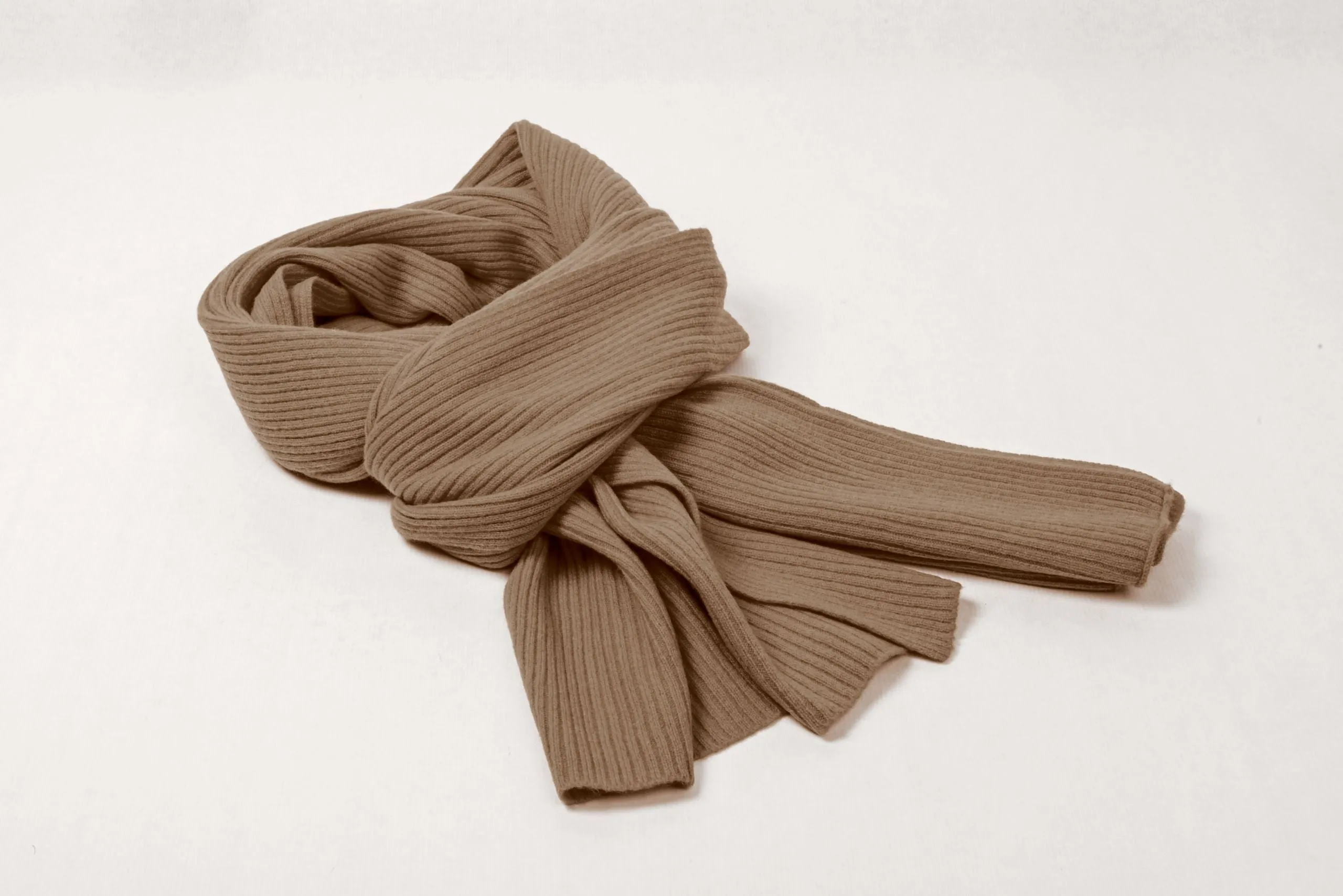 Luxurious Ribbed Cashmere Scarf