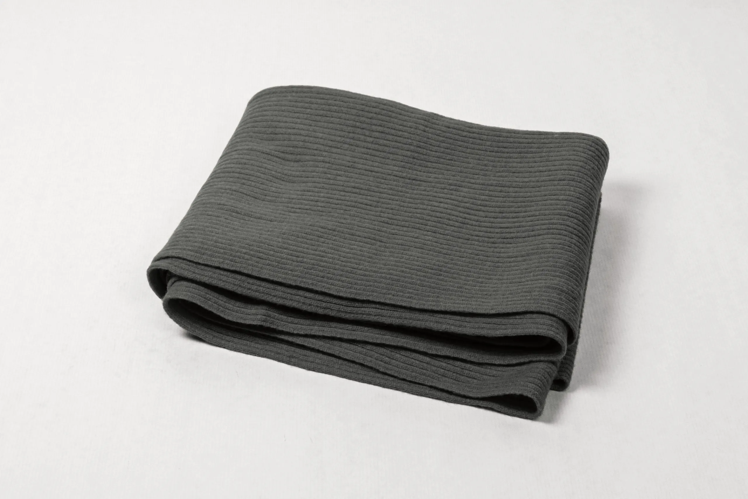 Luxurious Ribbed Cashmere Scarf