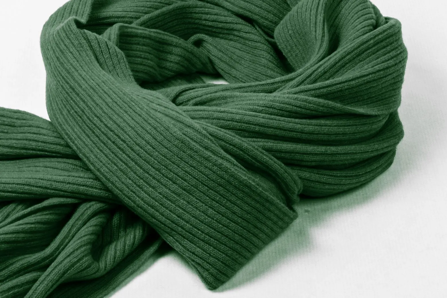 Luxurious Ribbed Cashmere Scarf