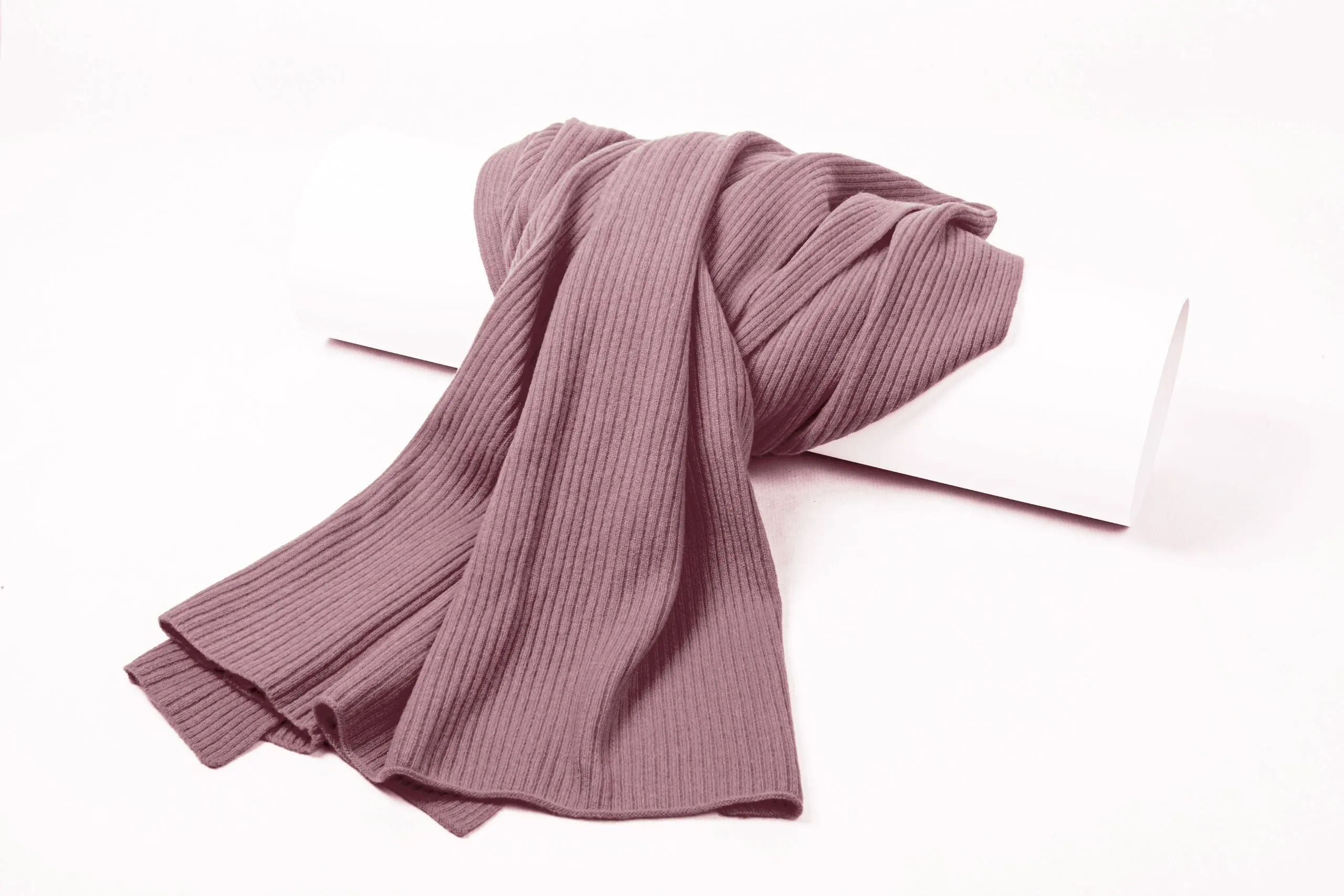 Luxurious Ribbed Cashmere Scarf