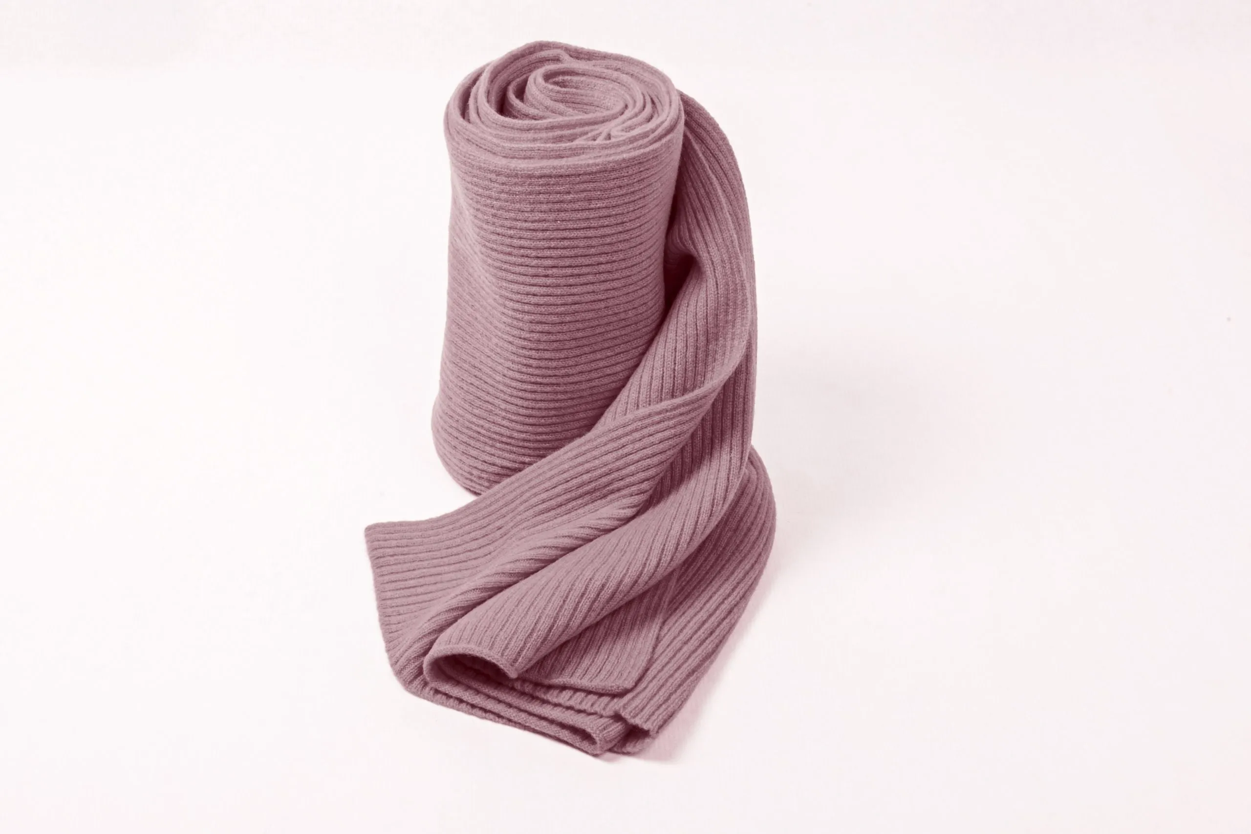 Luxurious Ribbed Cashmere Scarf