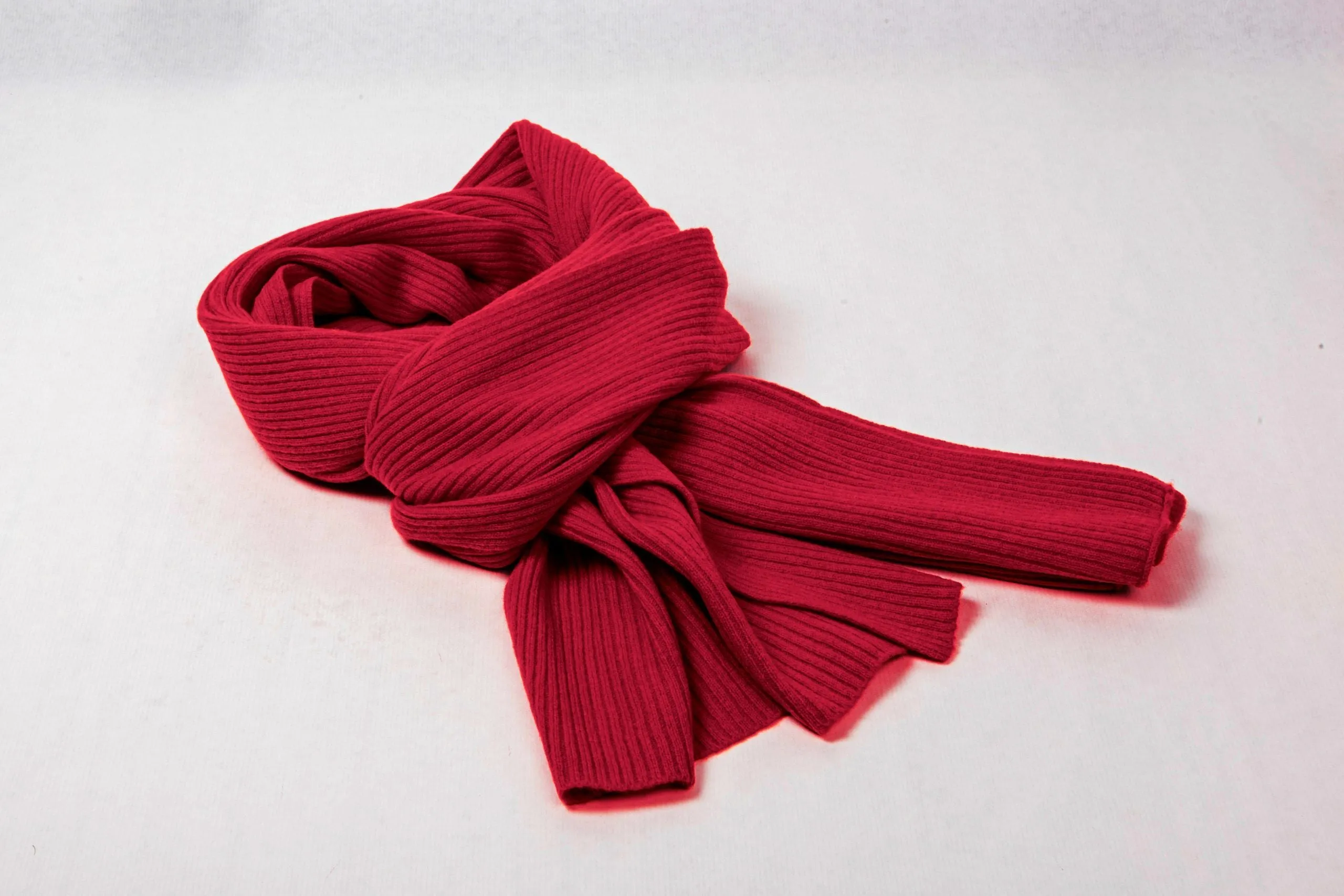 Luxurious Ribbed Cashmere Scarf