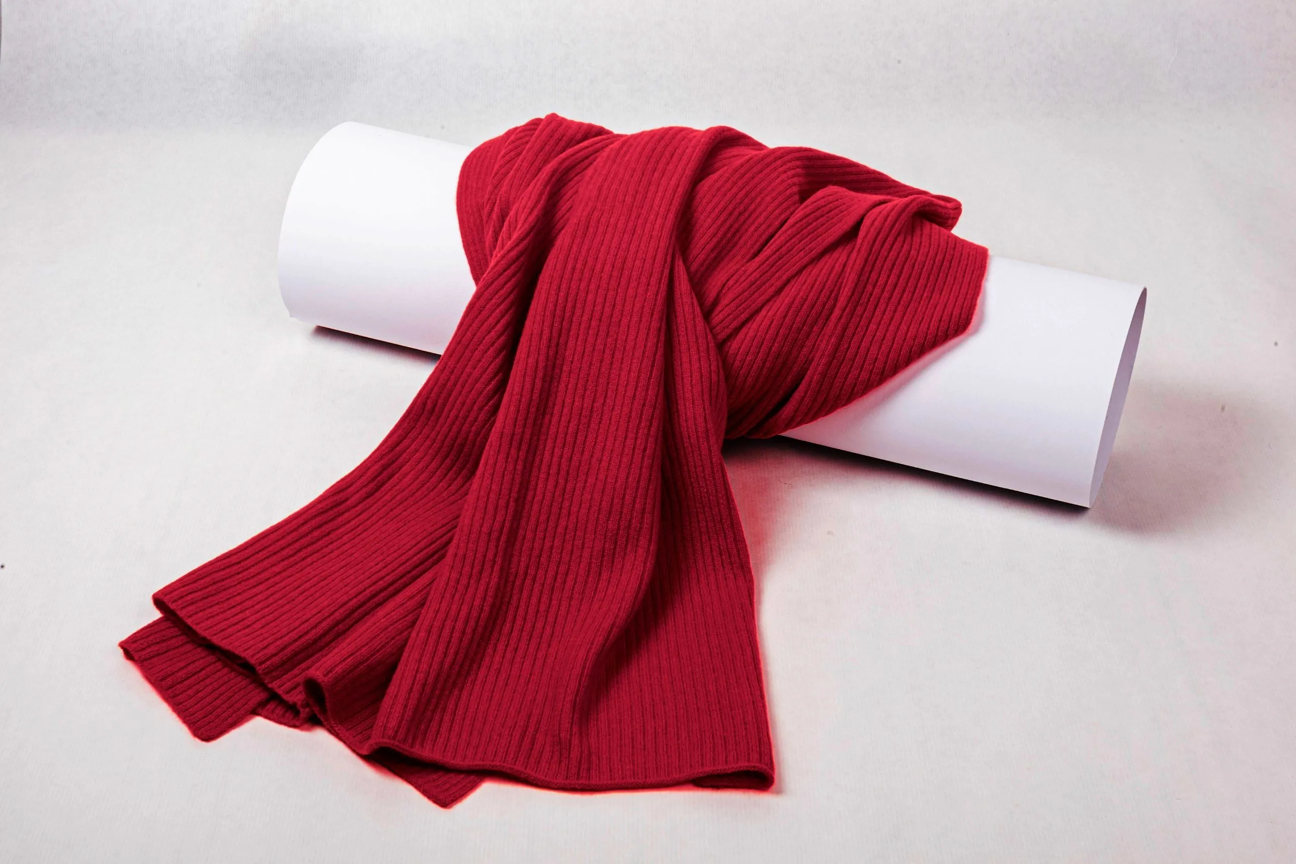Luxurious Ribbed Cashmere Scarf