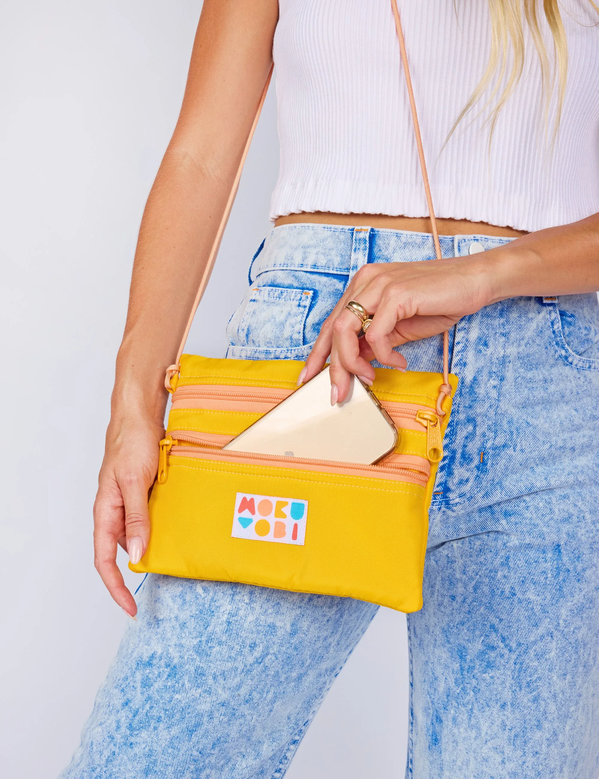 Mangodex City Cloud Pouch