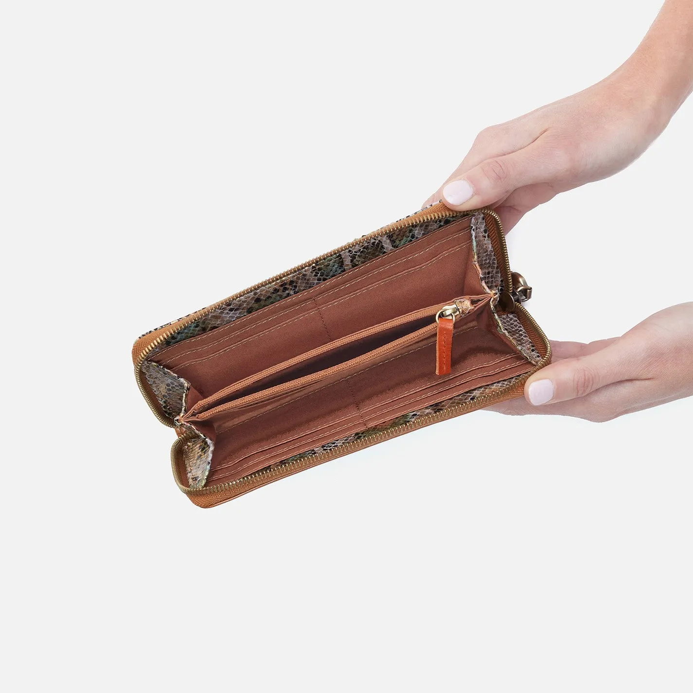 Max Large Zip Around Wallet in Mixed Leathers - Natural