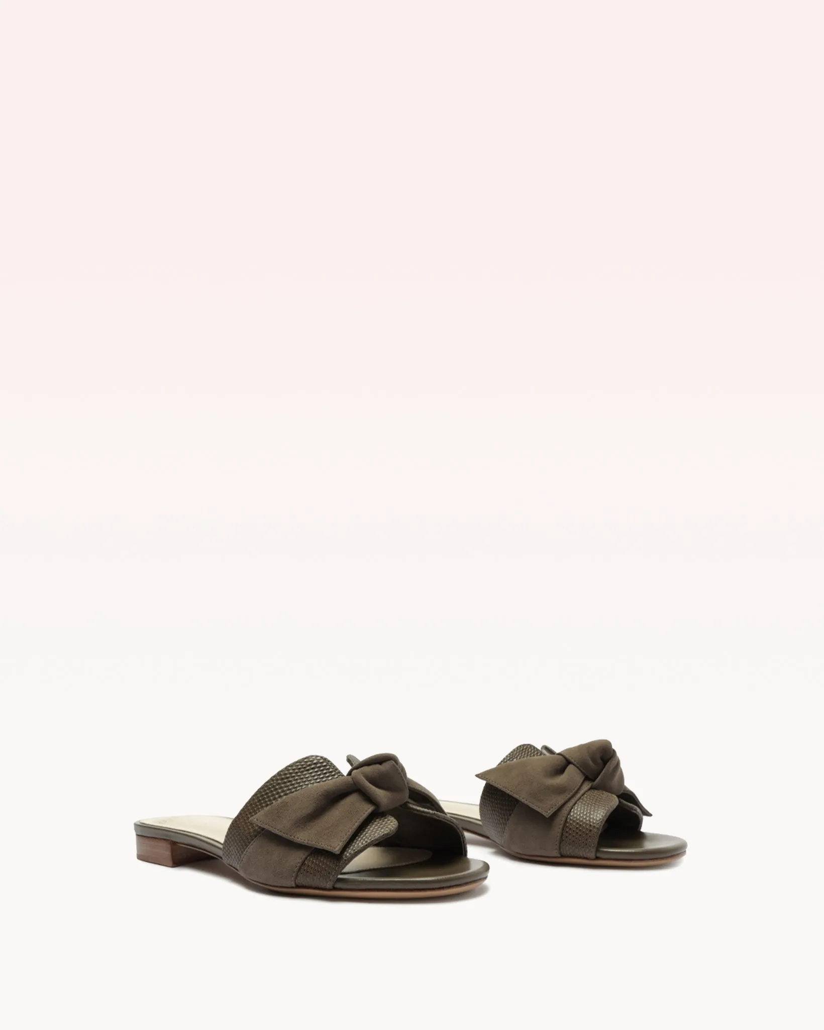 Maxi Clarita Flat Pebble